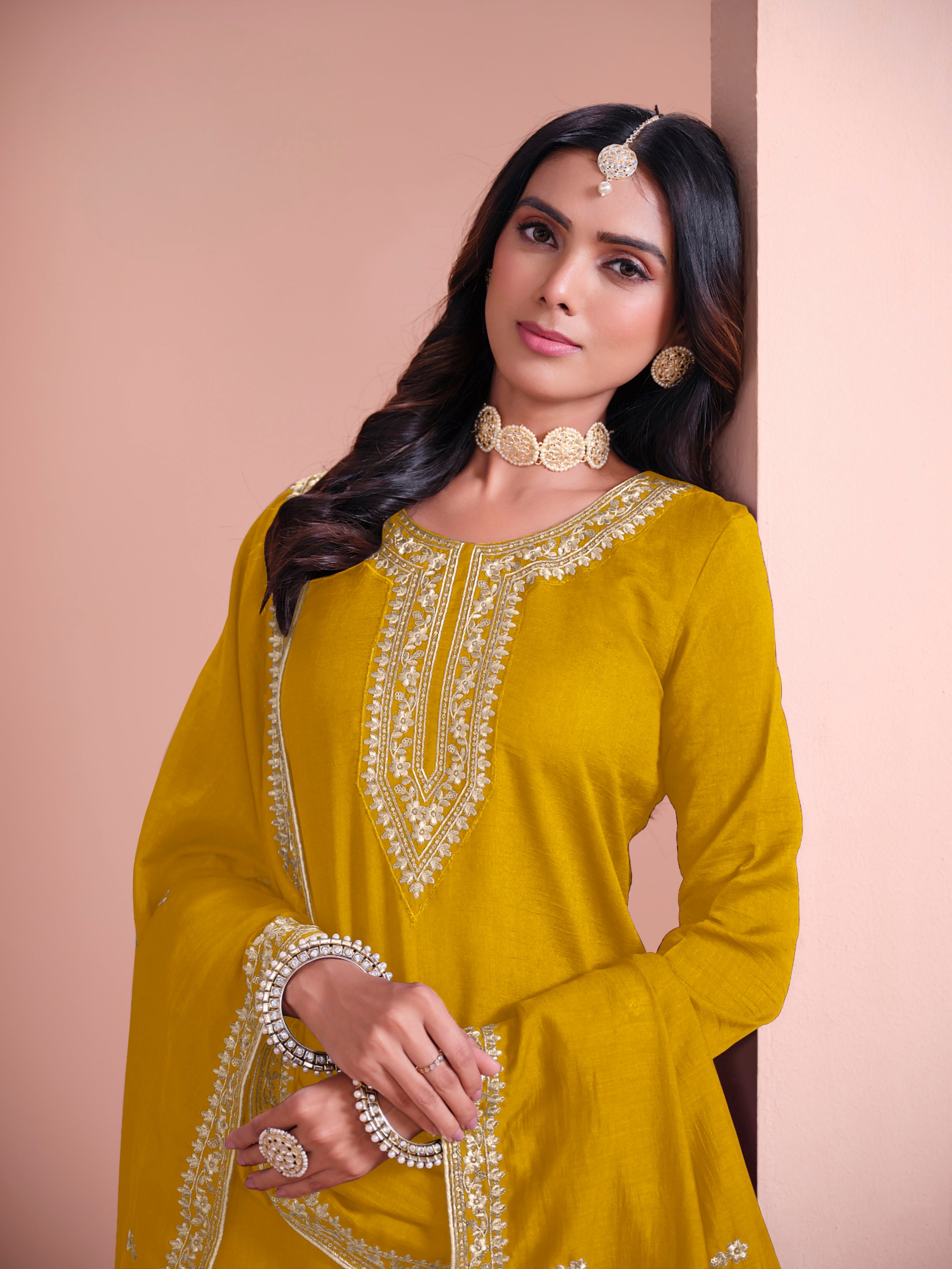 Soft Radiance Chinon fab SHARARA EASR0054