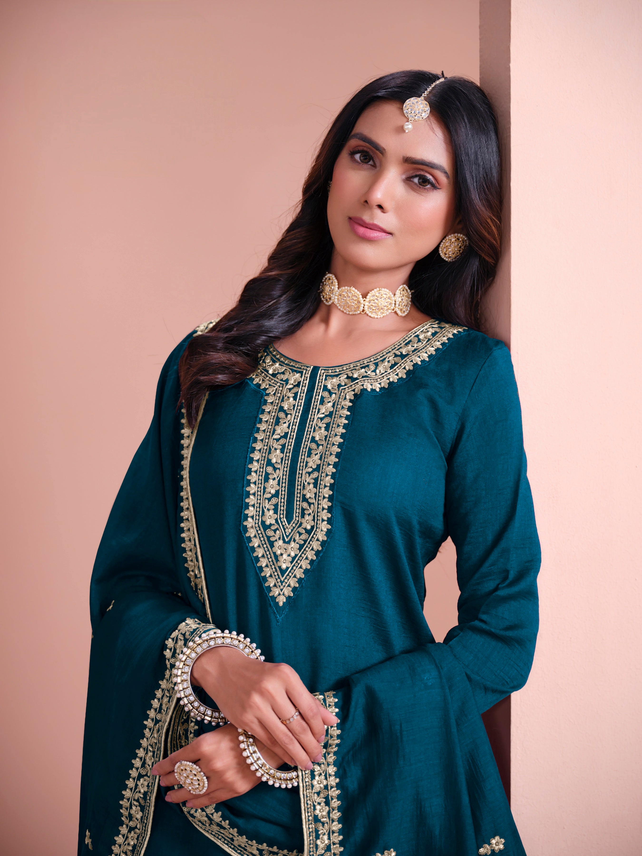 Soft Radiance Chinon fab SHARARA EASR0054