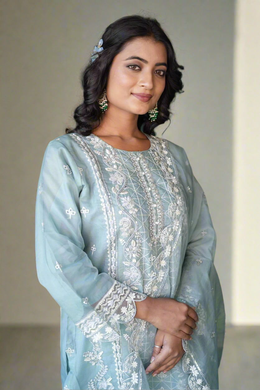 Ethereal Thread Bloom Pakistani Suit LXPK0052