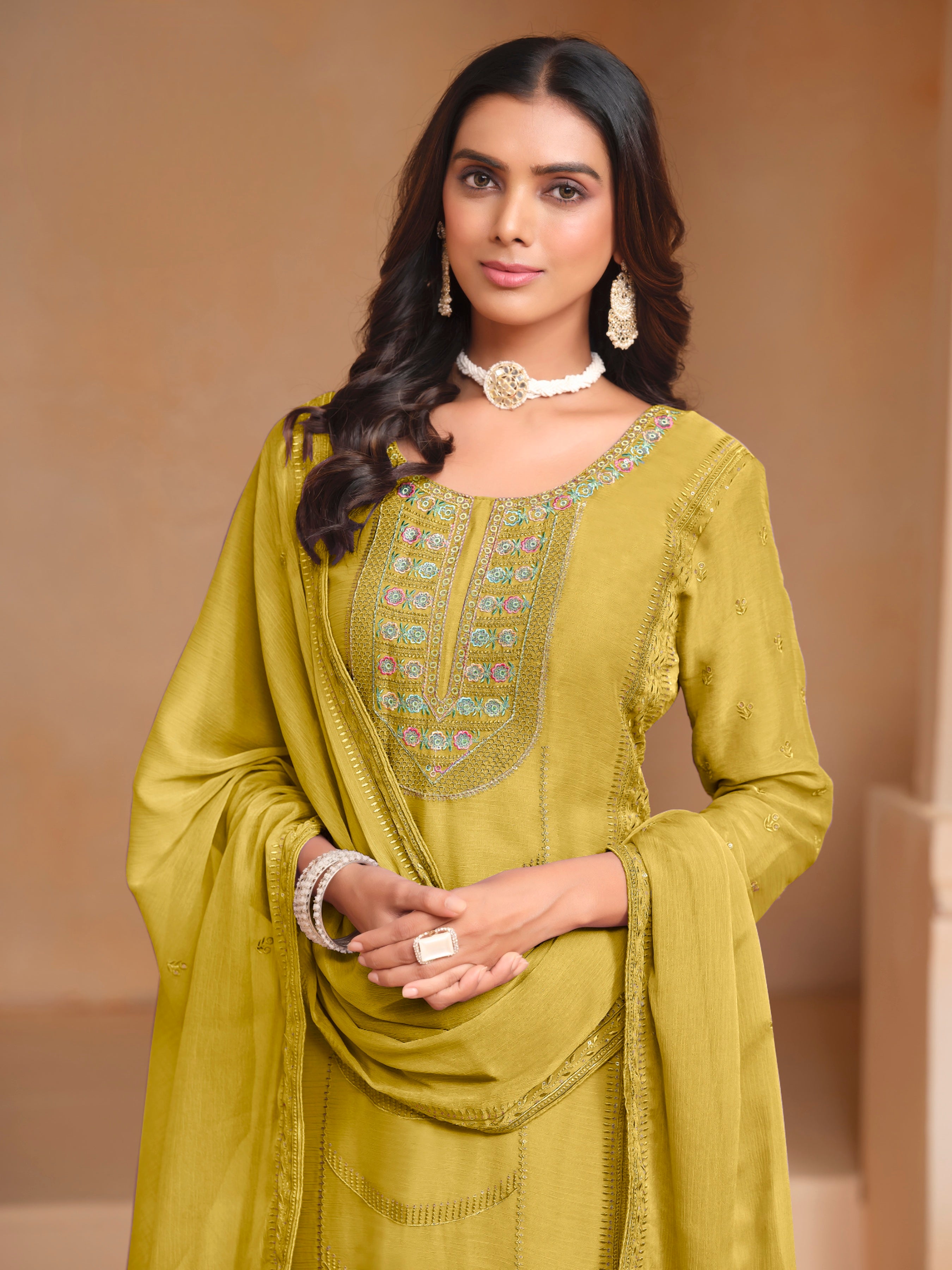 Zehra Chiffon Bloom Pakistani Suit EAPK0070