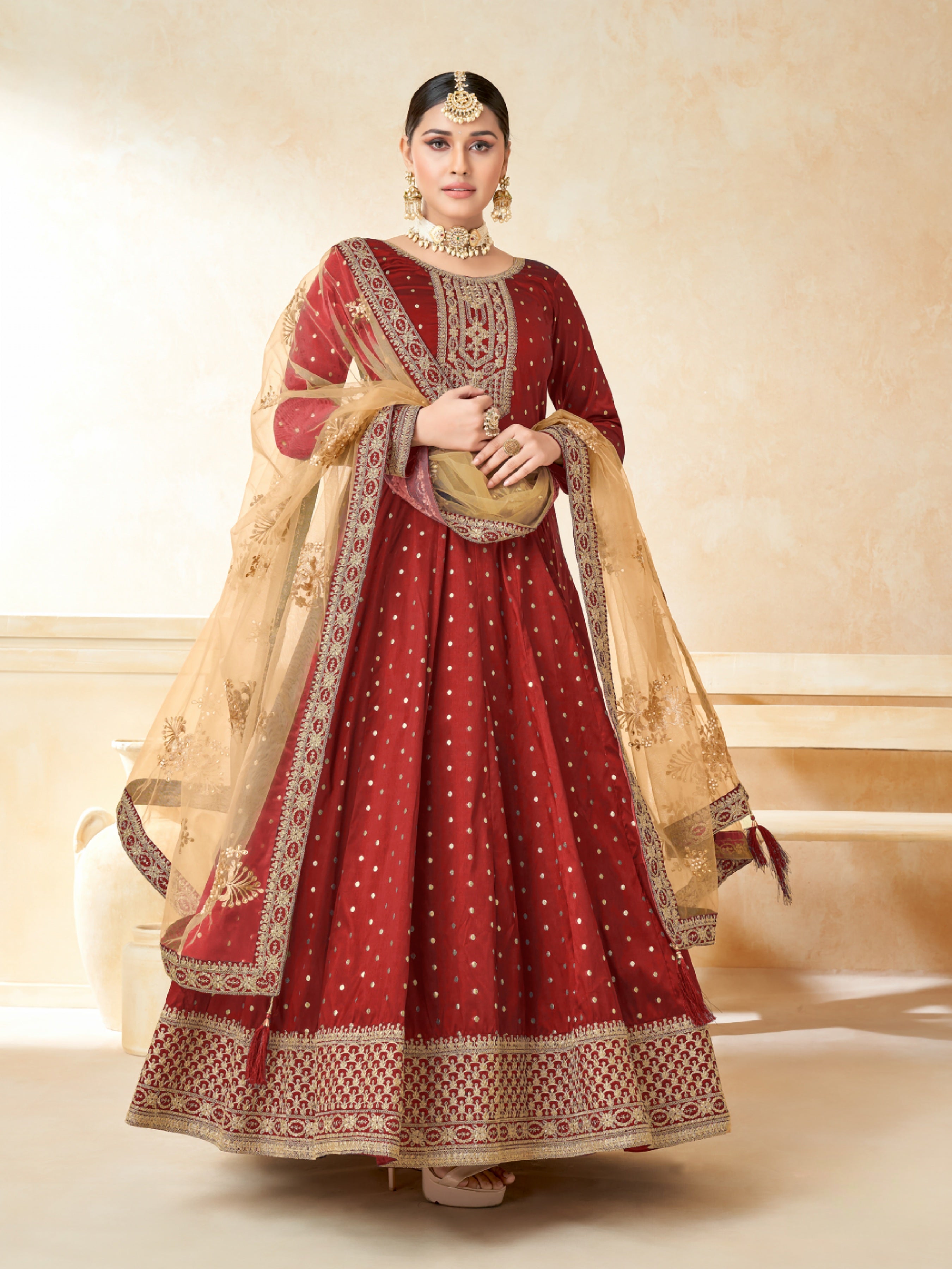 Taffeta Grace embroidered Gown EAGW0061