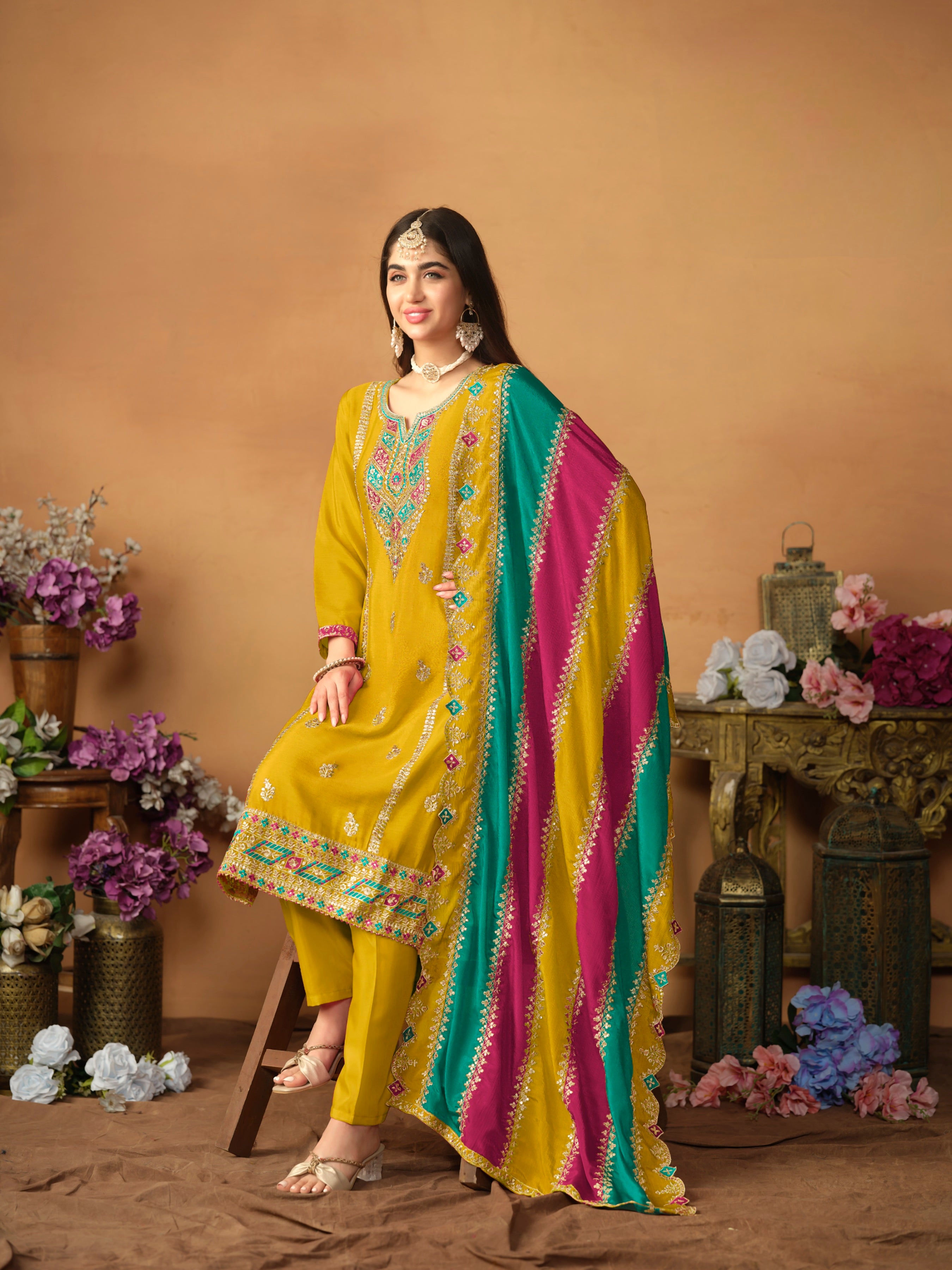 CHINON SILK DESIGNER SUIT EAST0022