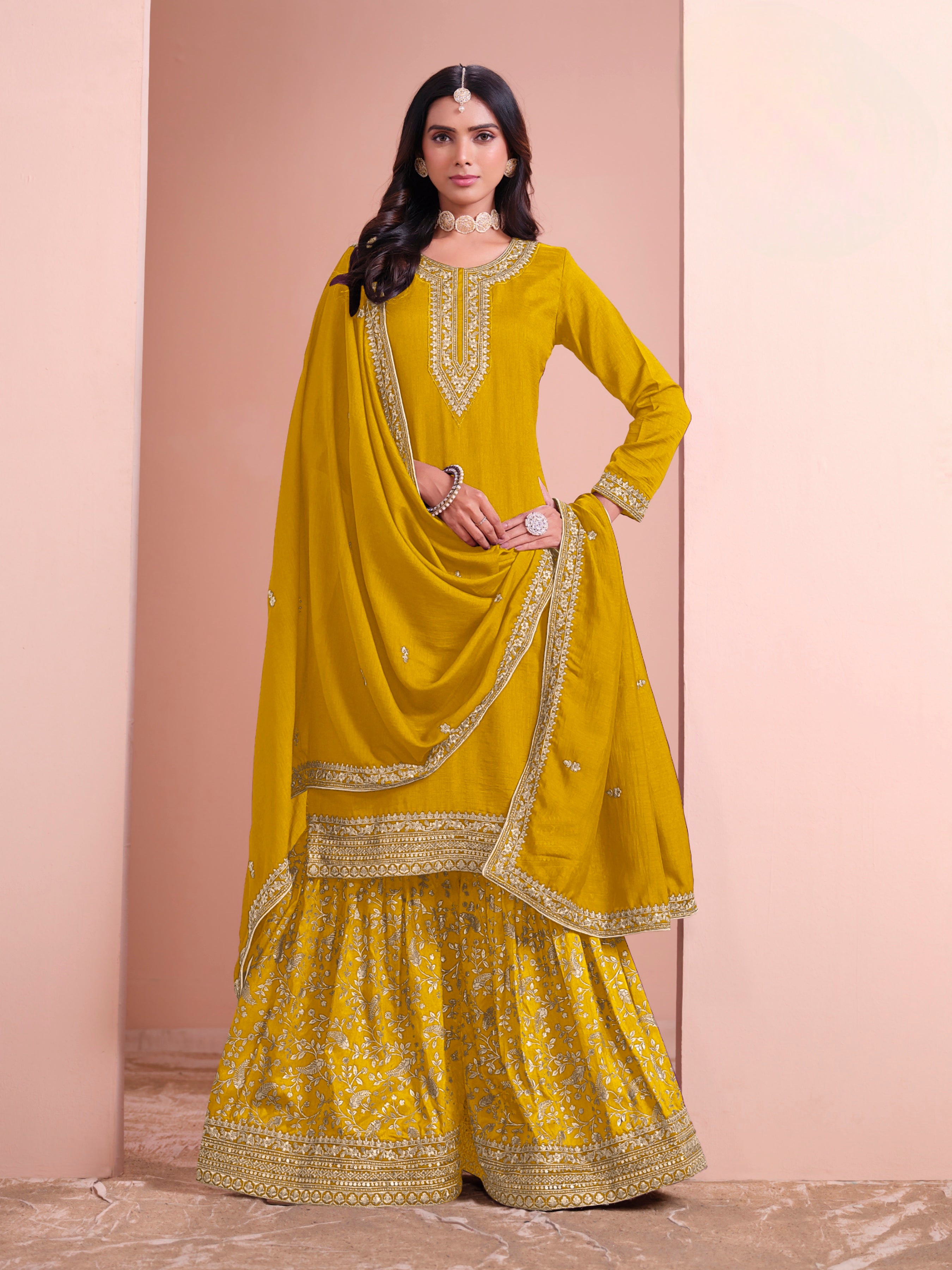 Soft Radiance Chinon fab SHARARA EASR0054