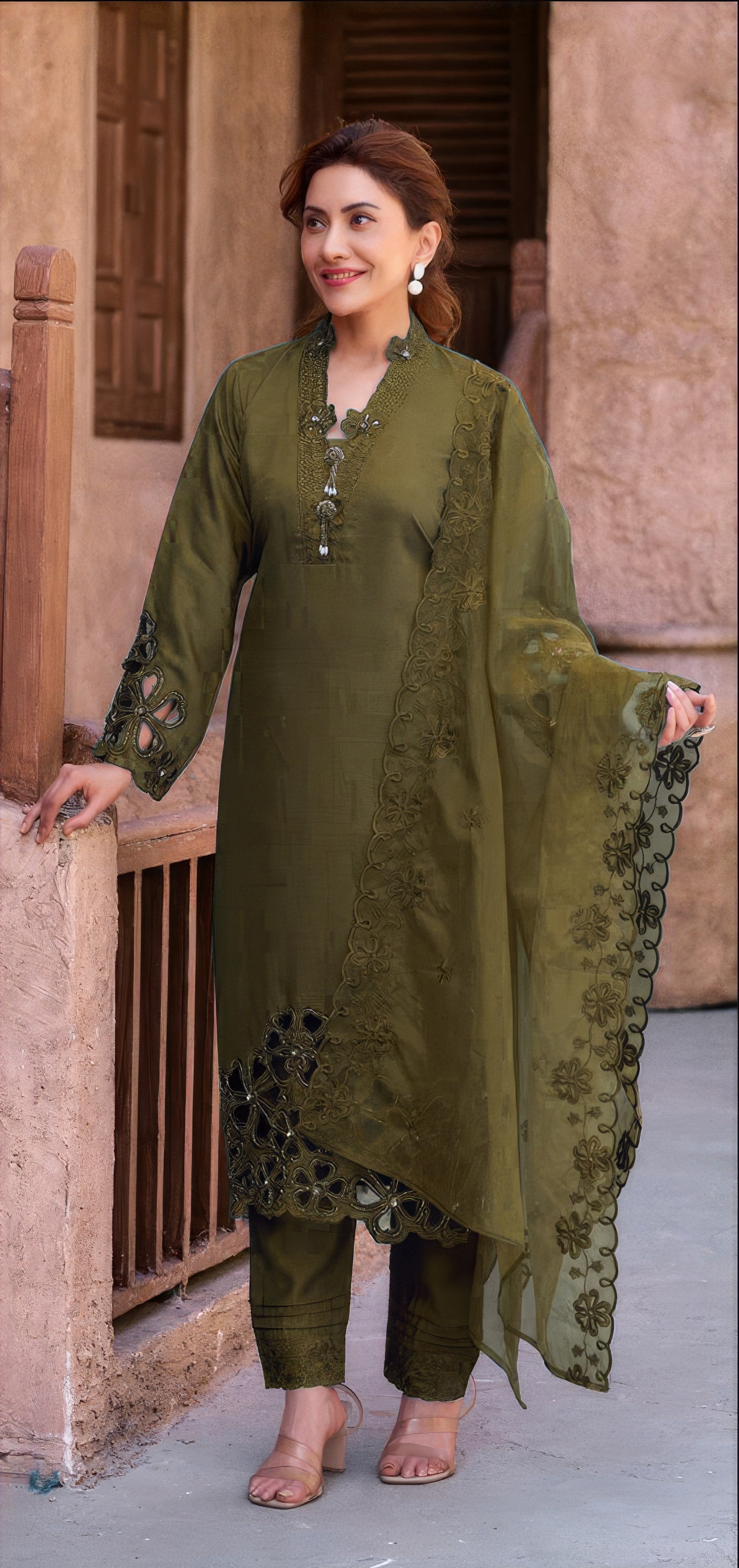 Velora Charm Premium Pakistani suit EAPK0022