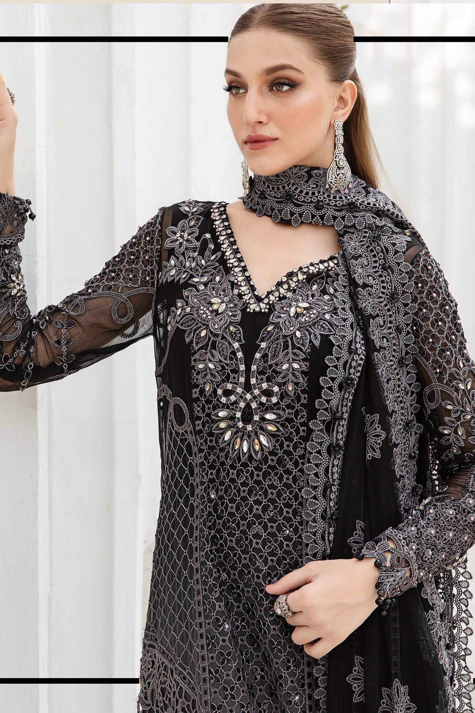 Shaded Elegance Embroidered Pakistani suit LXPK0018