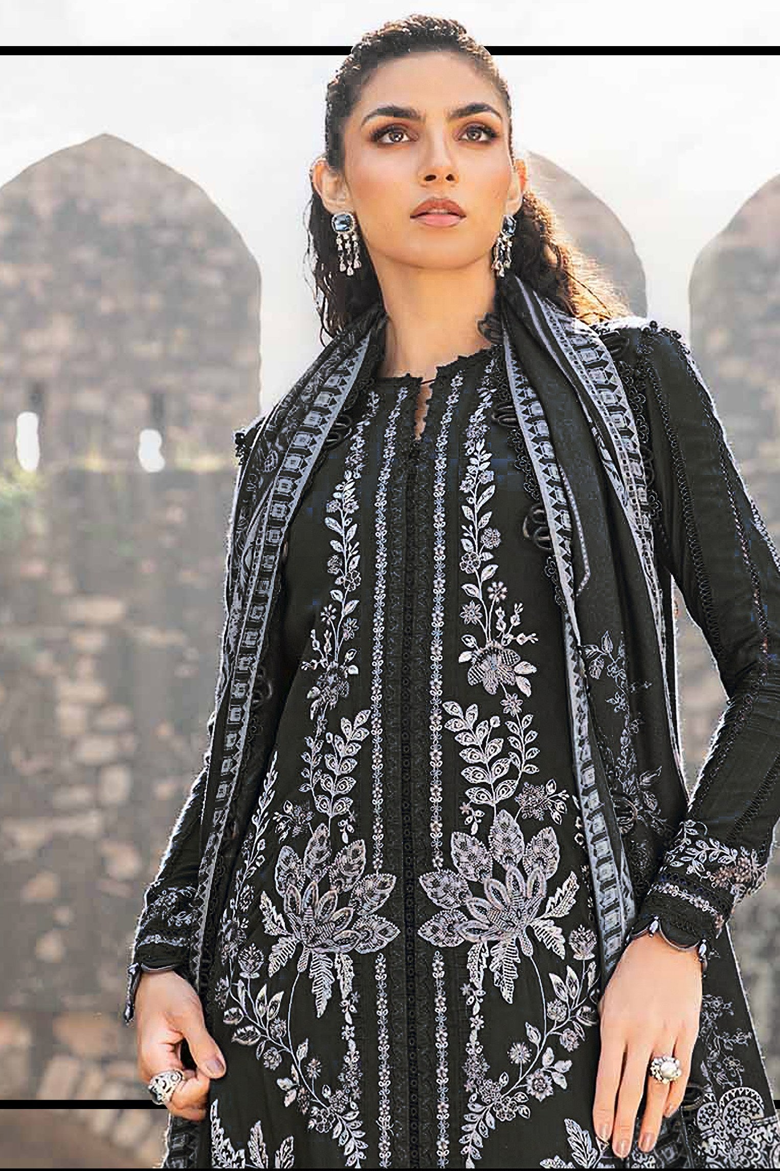 Soft Horizon Embroidered Pakistani suit LXPK0020