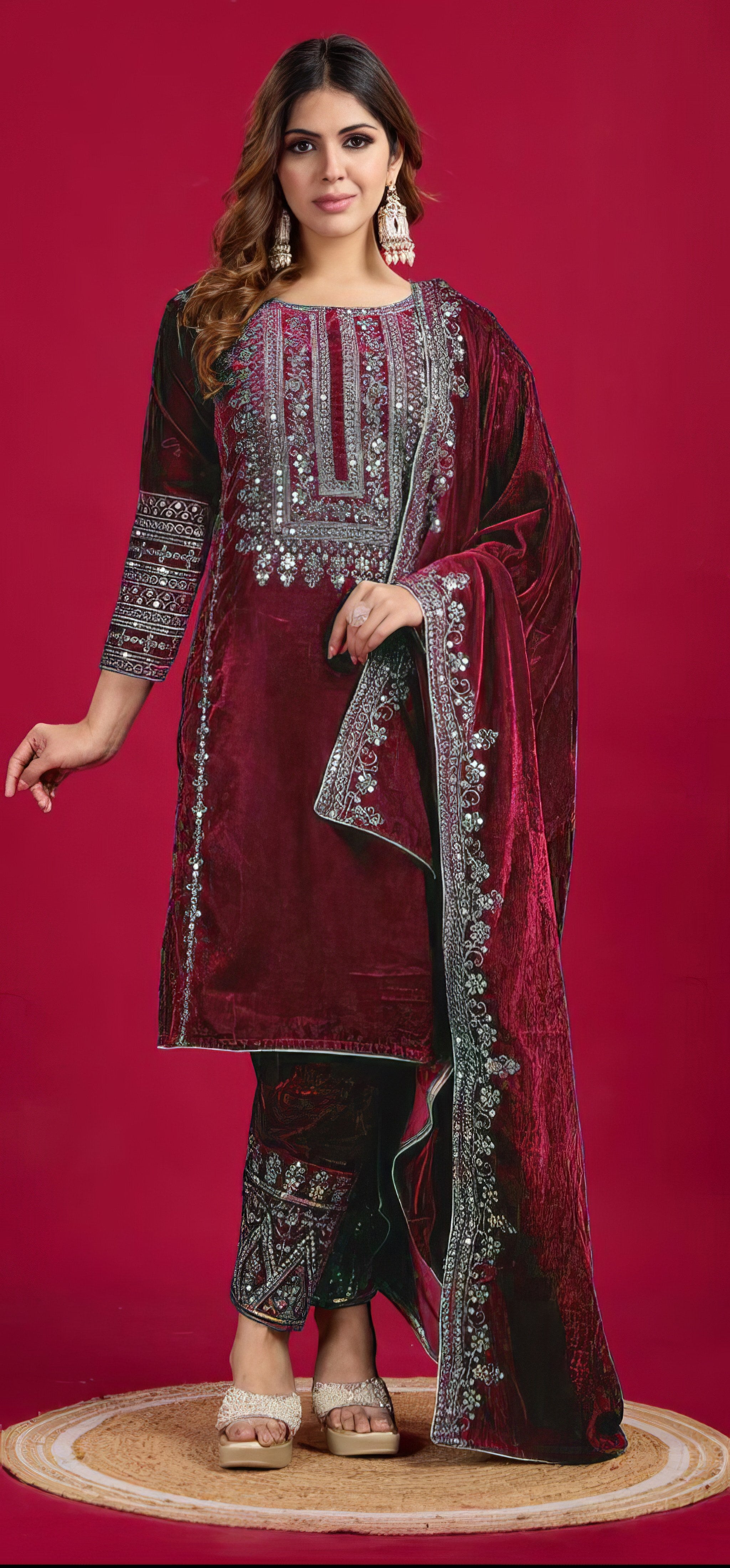 Chinon Charm Luxury Suit LXST0035