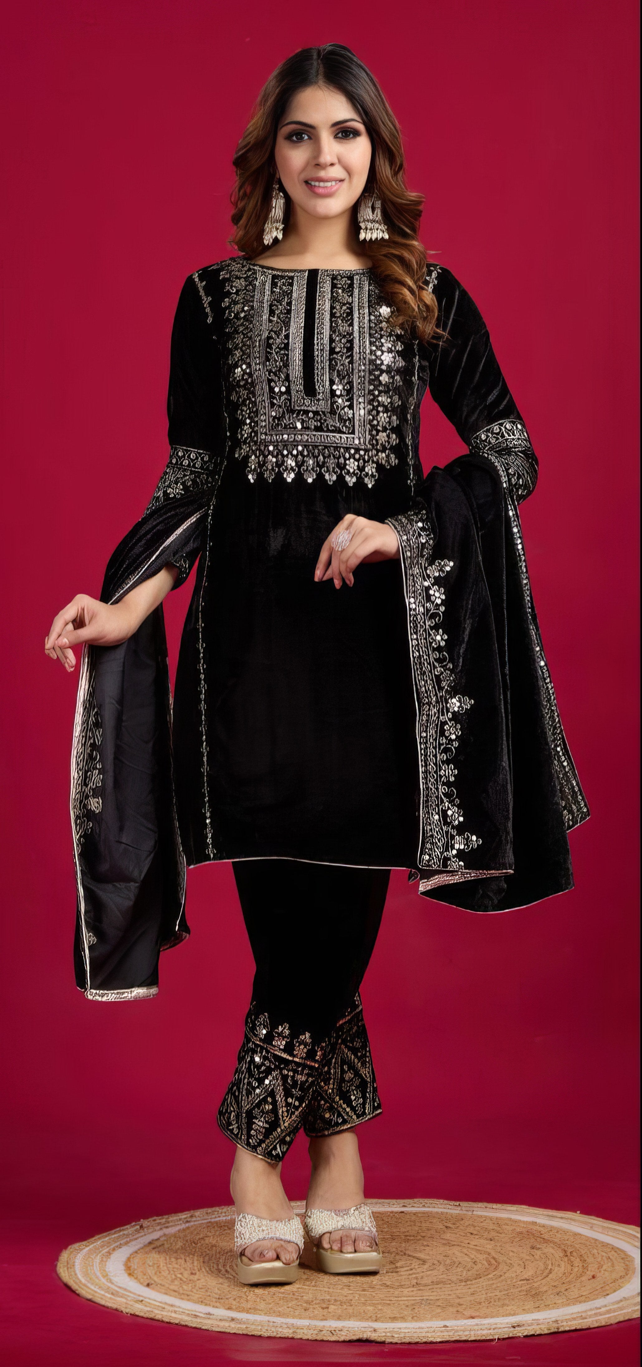 Chinon Charm Luxury Suit LXST0035