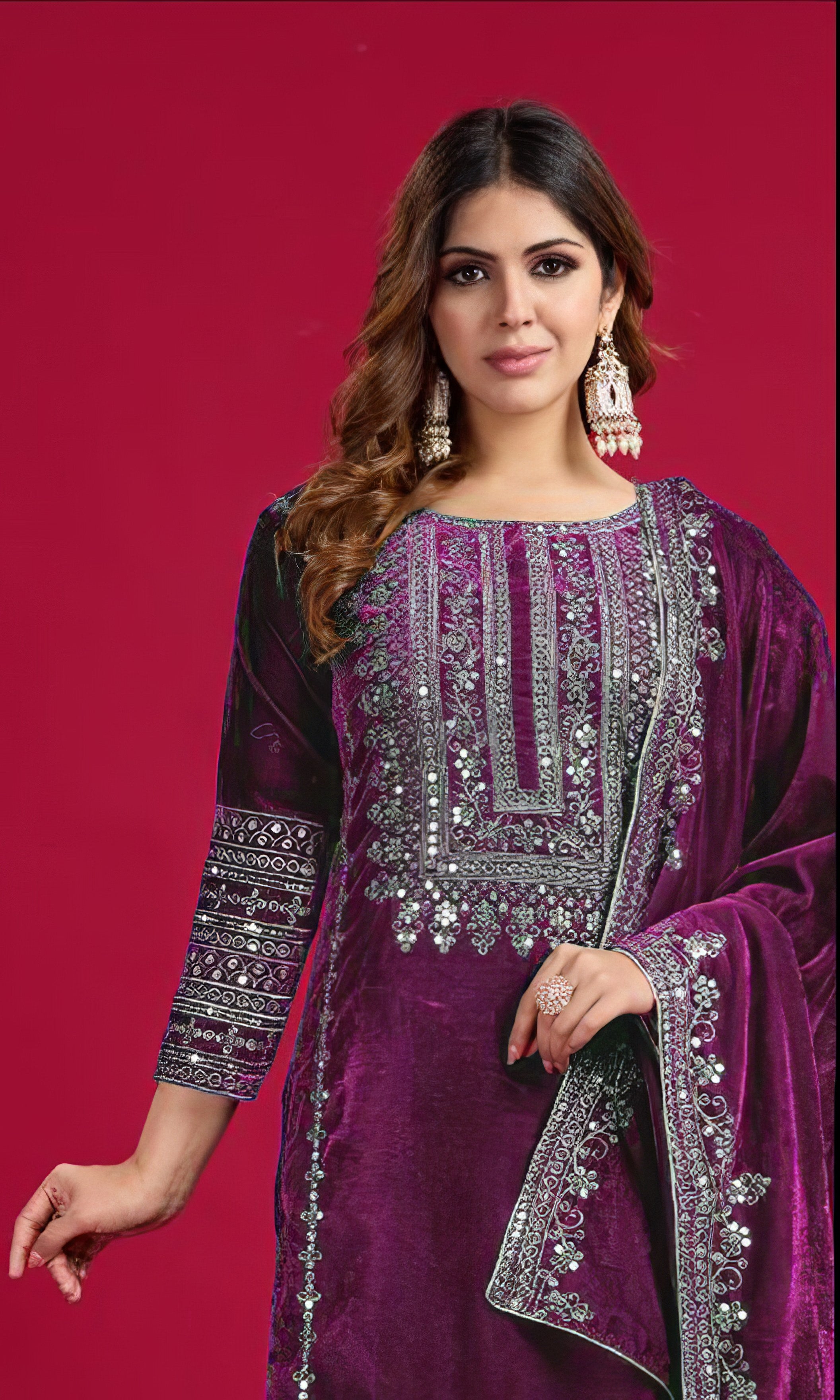 Chinon Charm Luxury Suit LXST0035