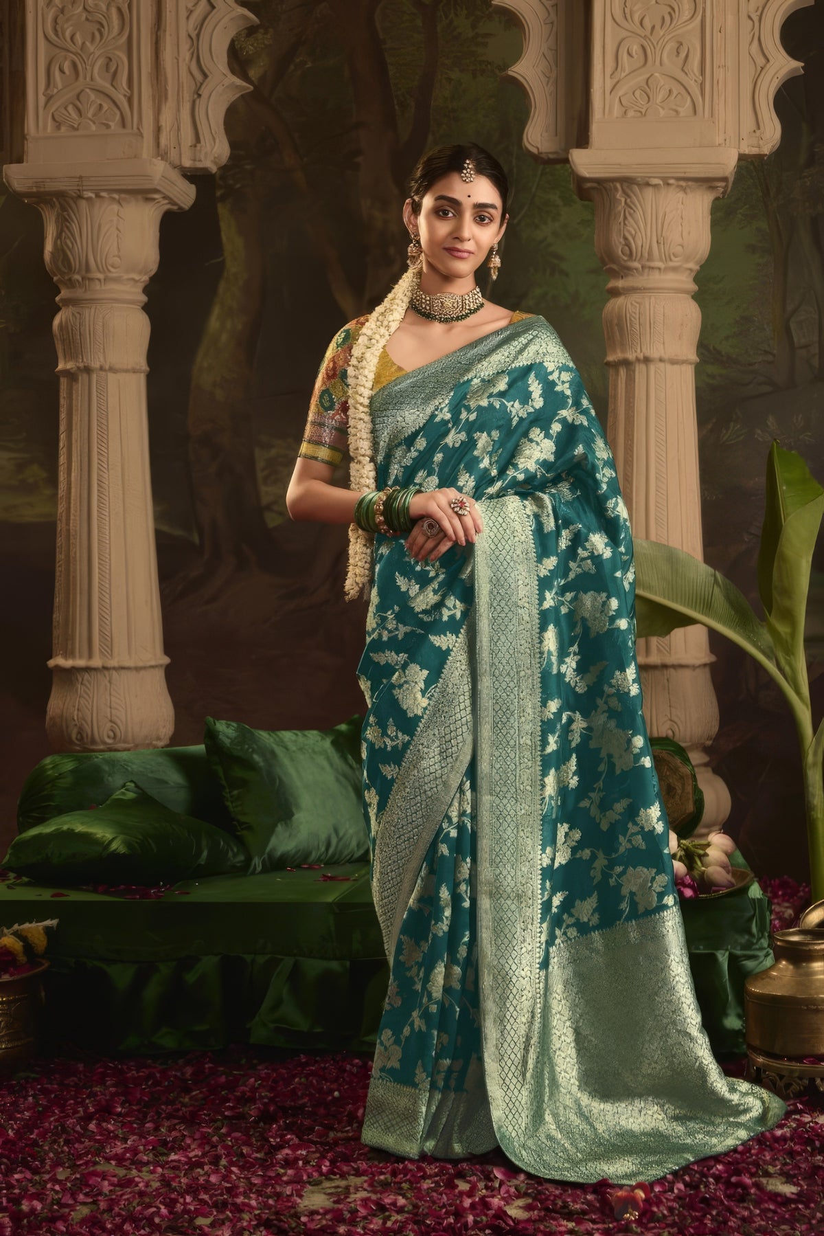 Kora Banarasi Art Silk Saree LXSE00066