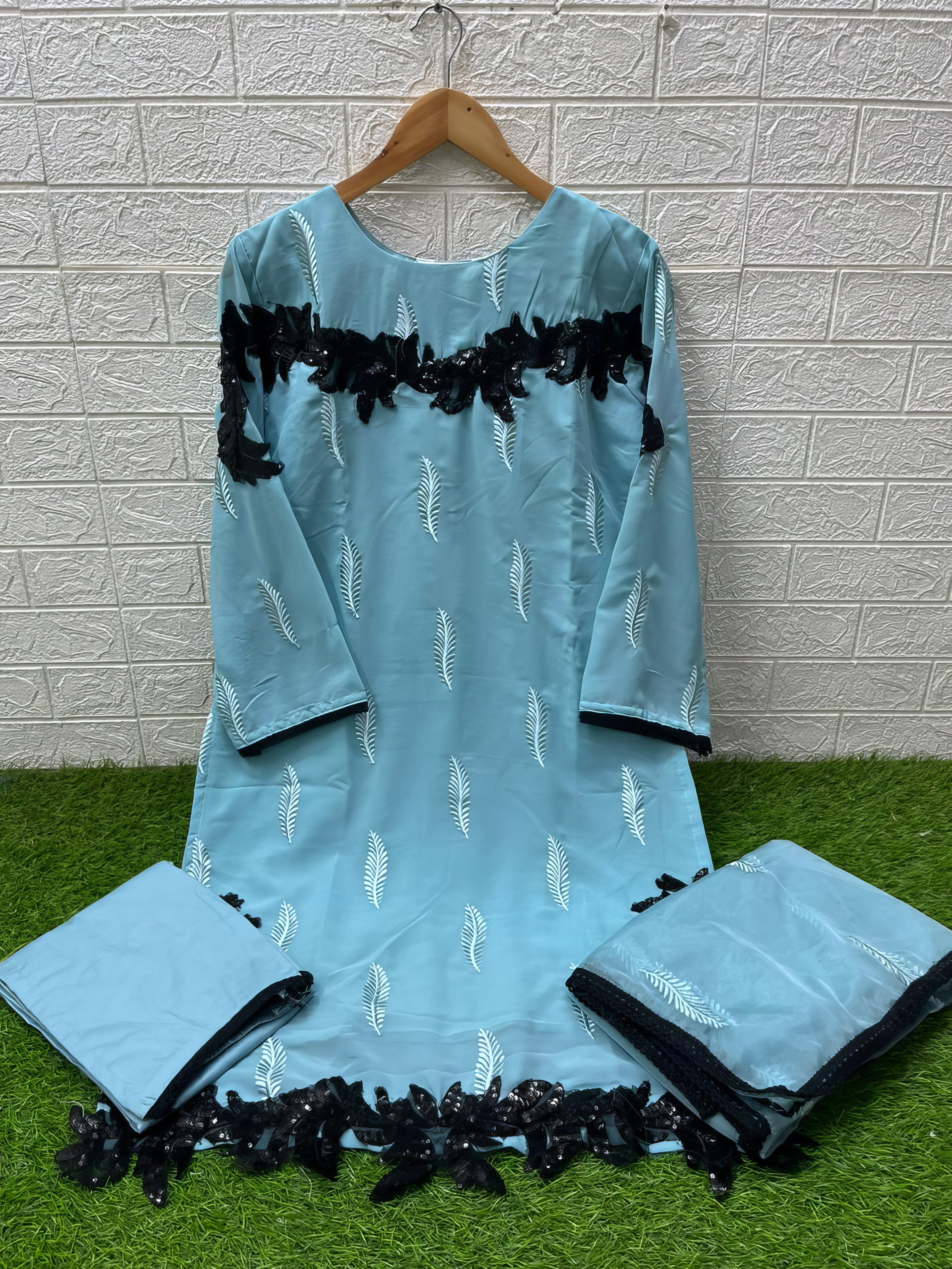 Zarminaa Grace Pakistani Suit LXPK0038