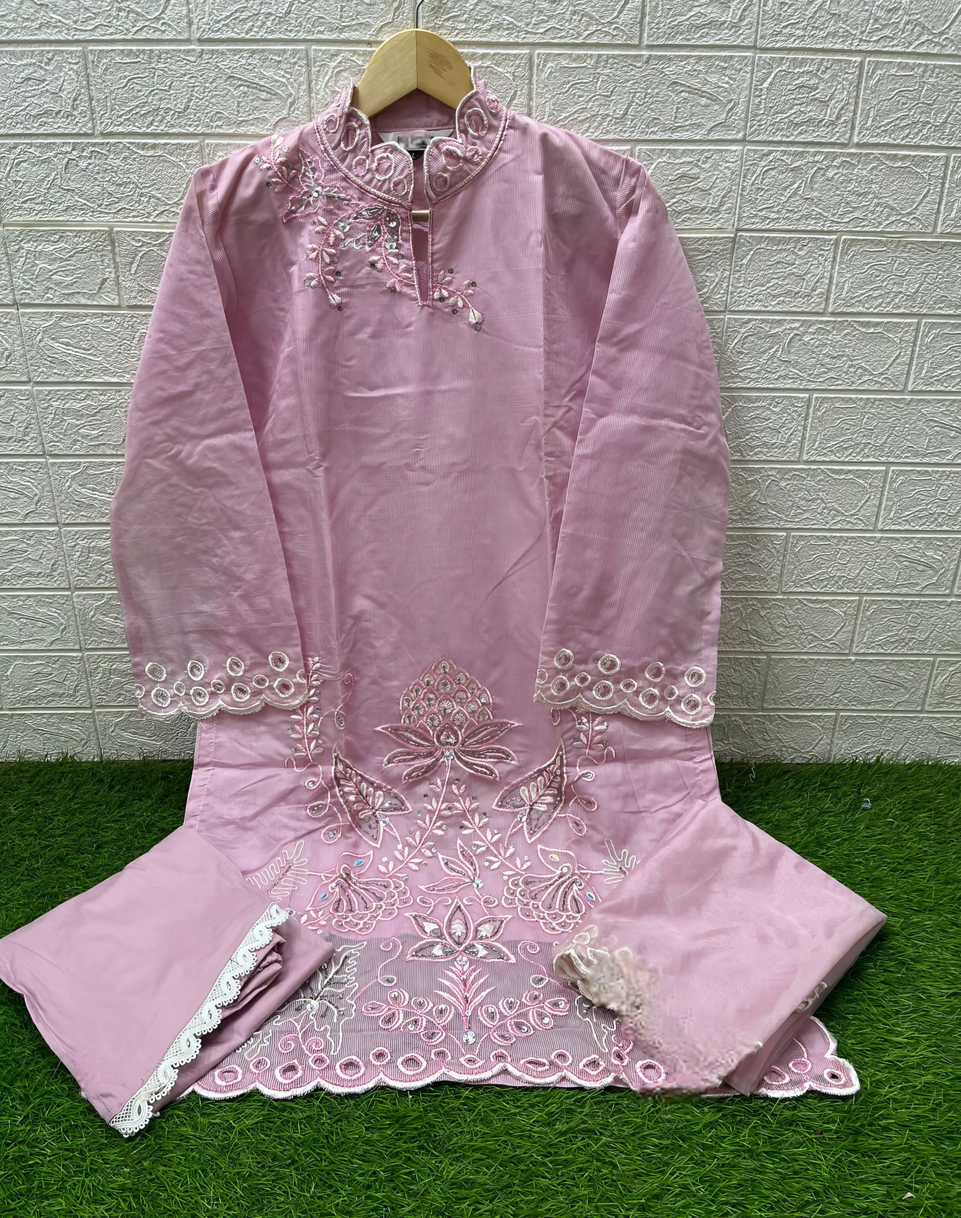 Naaz Embroidered Pakistani Suit LXPK0072