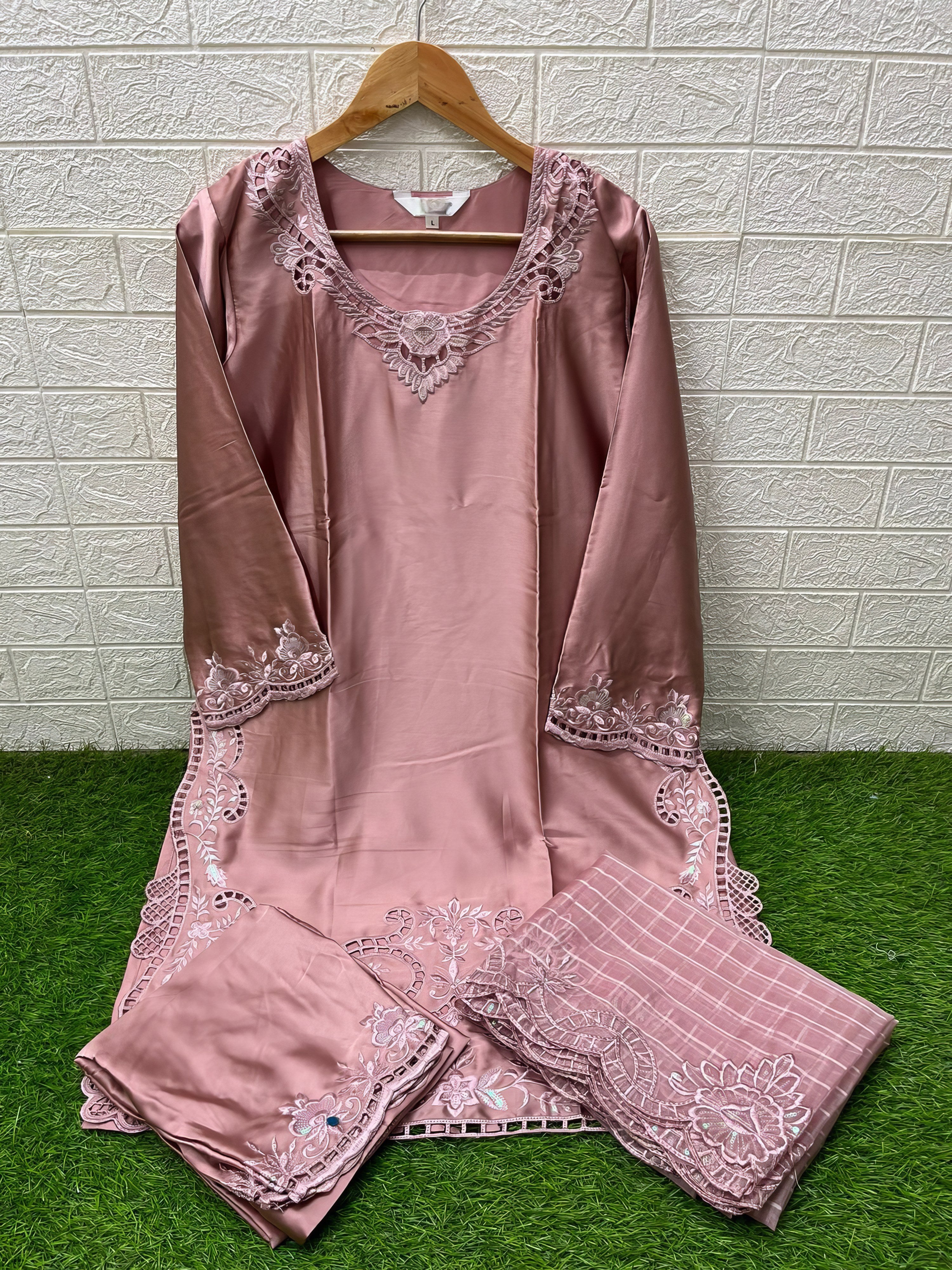 Nayra Sequin Embroidered Pakistani Suit LXPK0073