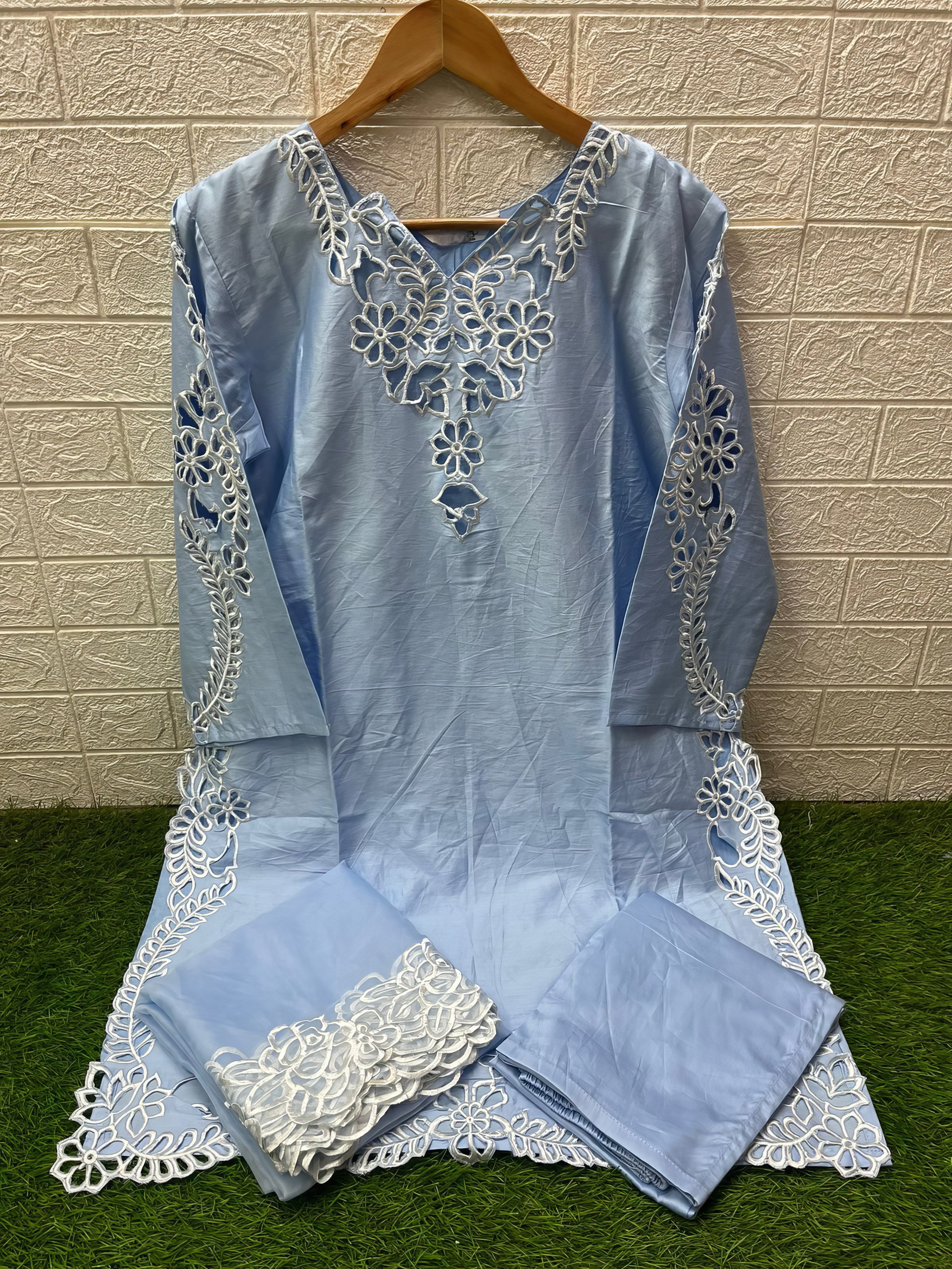 Rihana Embroidered Zam Pakistani Suit LXPK0075