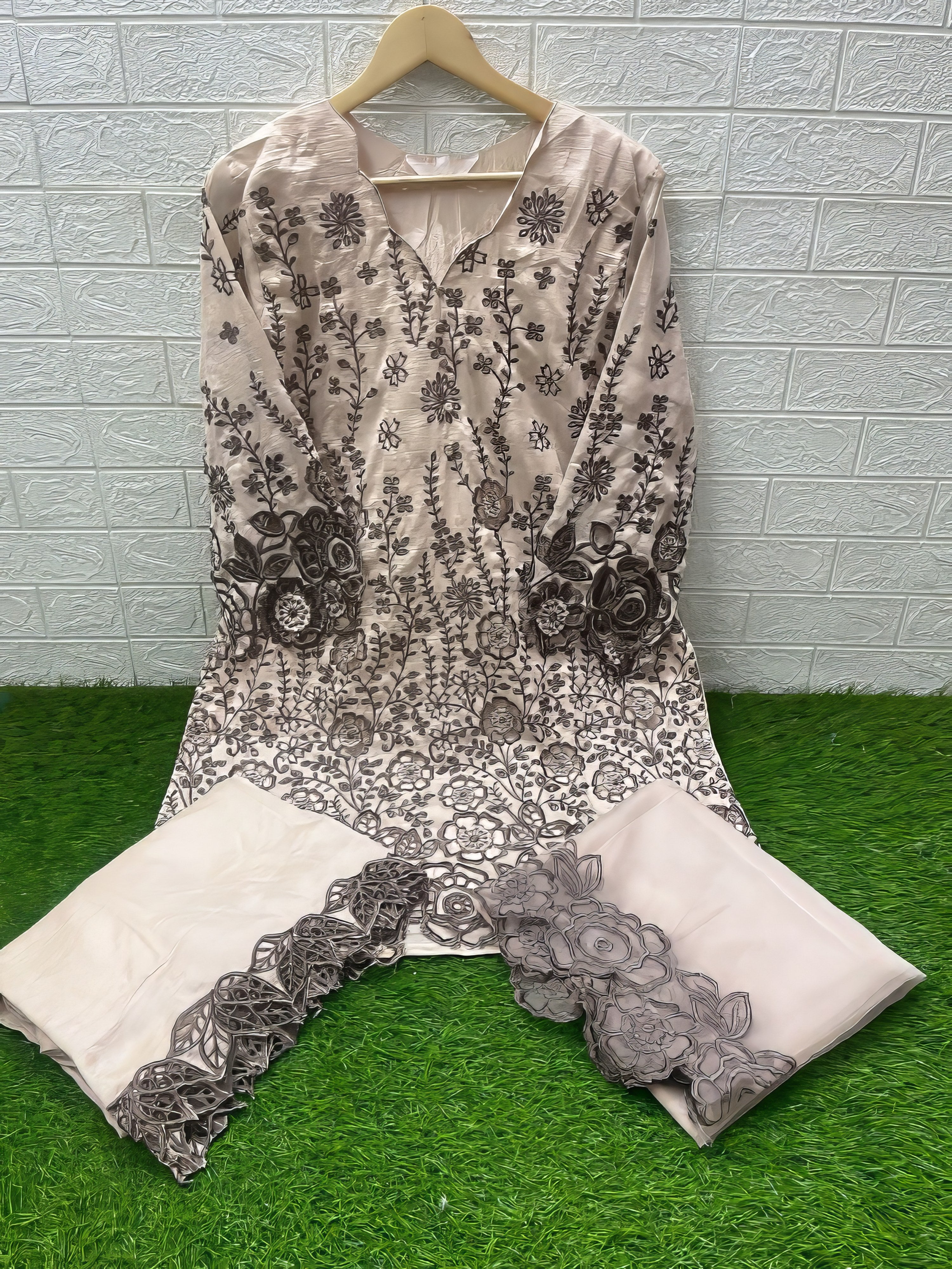 Falak Vichitra Cutwork Pakistani Suit LXPK0076