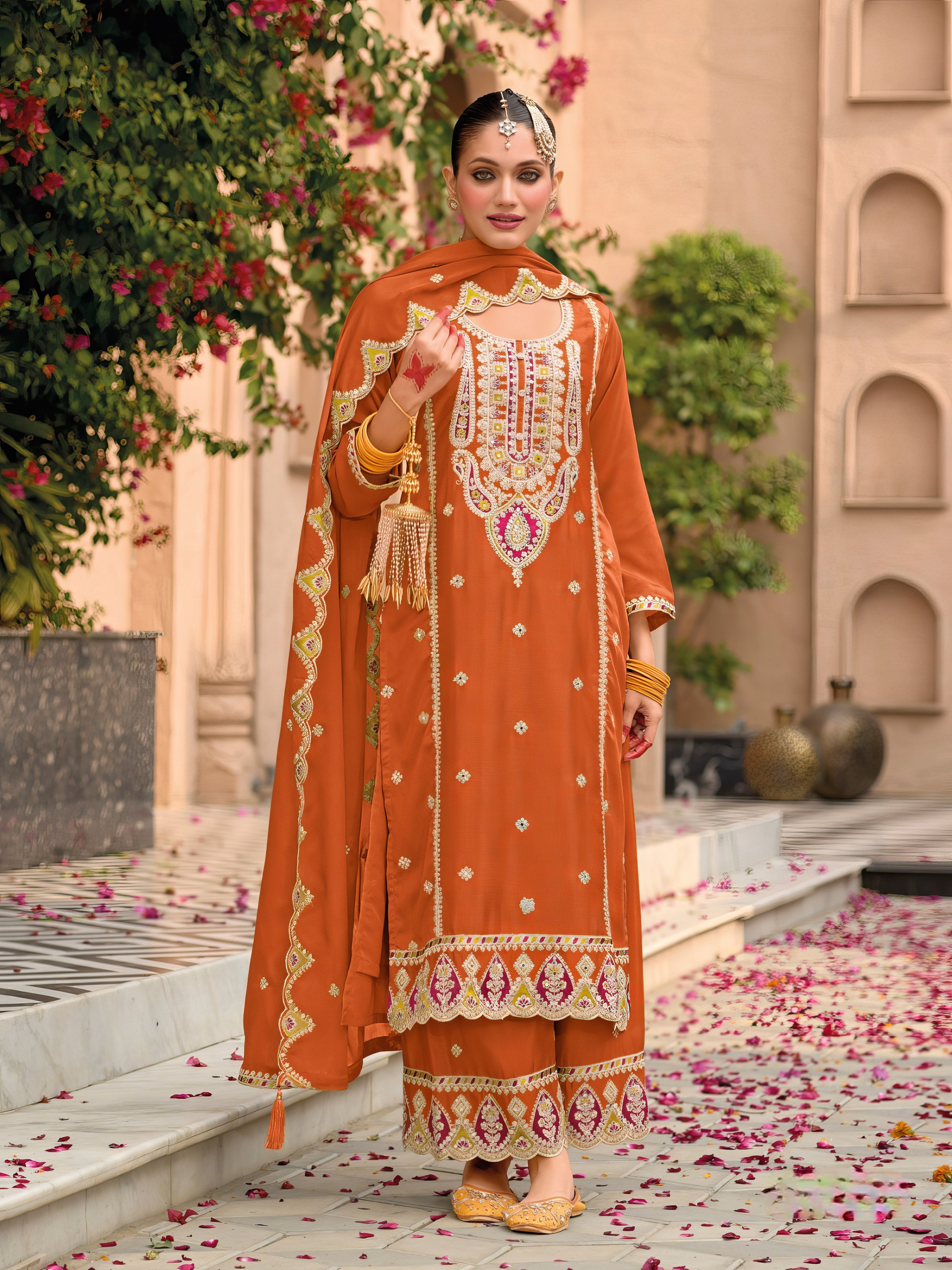 Chinon Charm Pakistani Suit EAPK0076