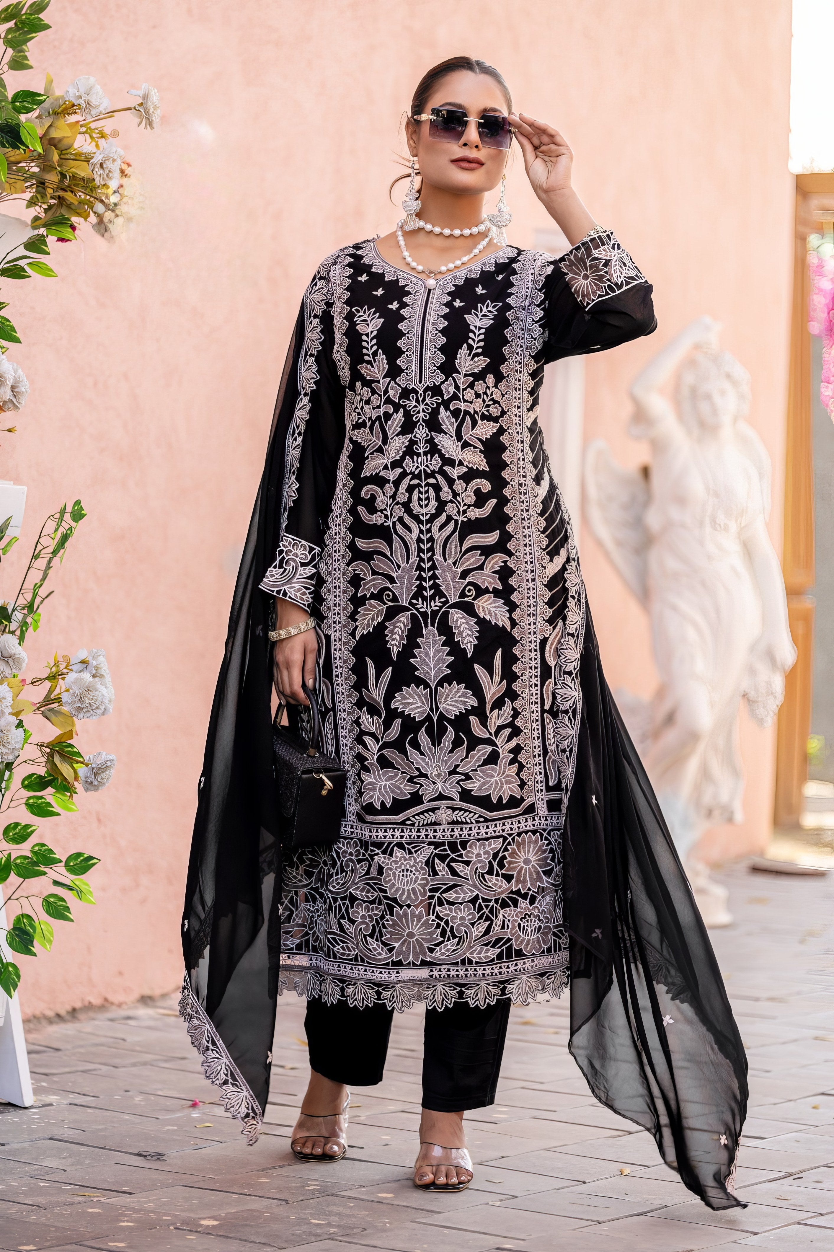 Aamira Handworked Pakistani Suit LXPK0077