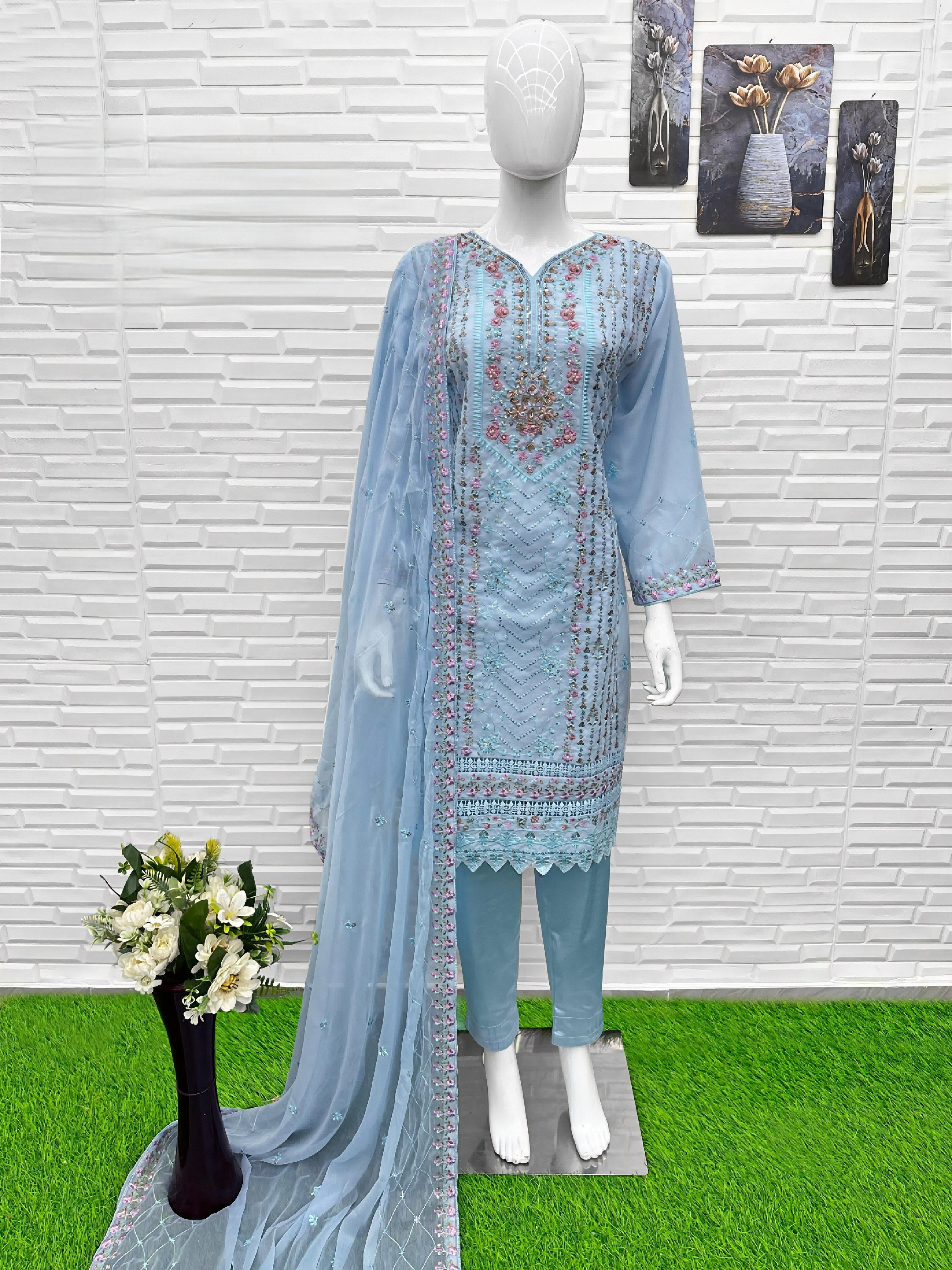 Grace in Glimmer Pakistani Suit EAPK0059