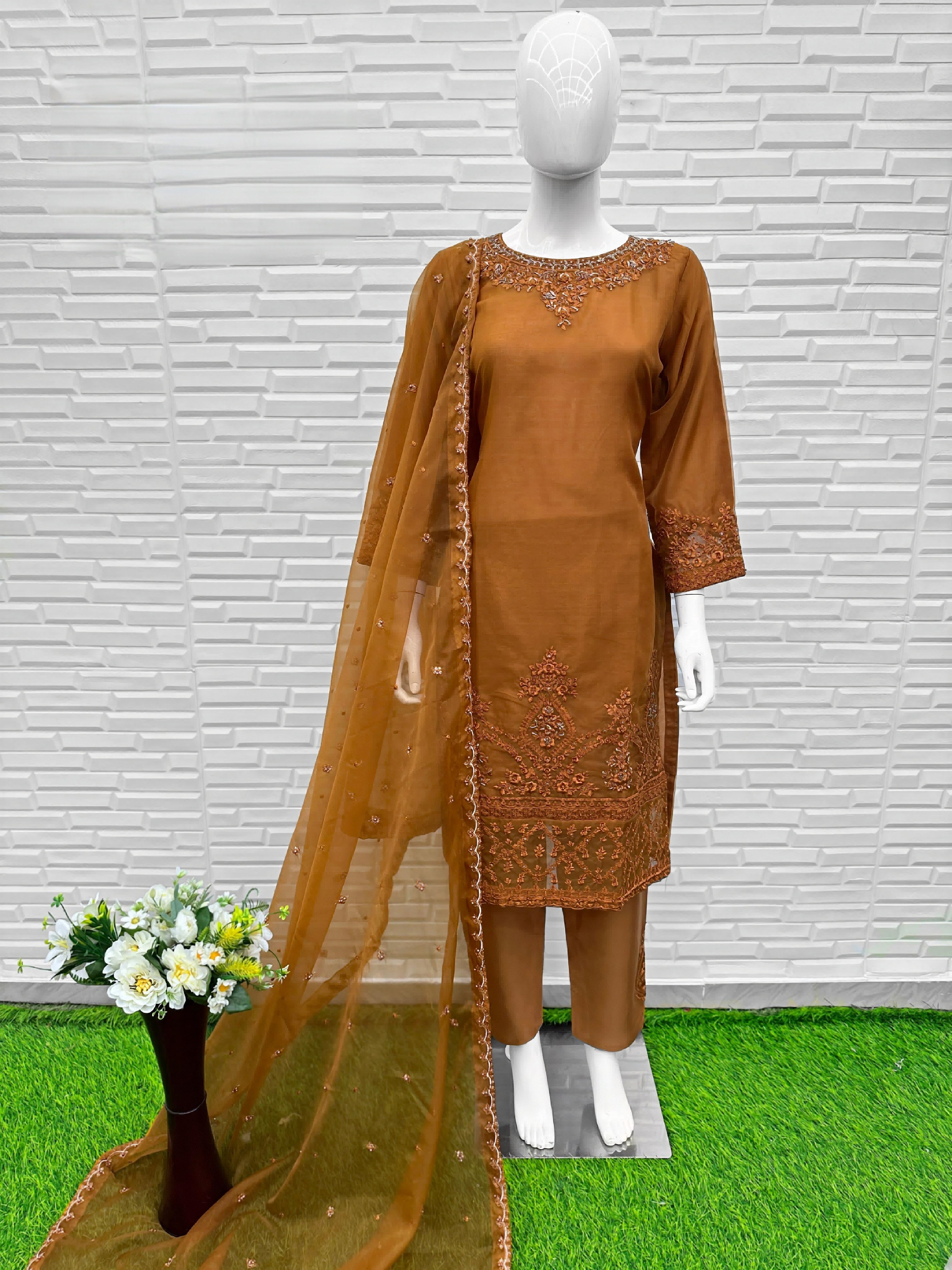 Pearl Mist Organza Set Pakistani Suit EAPK0061