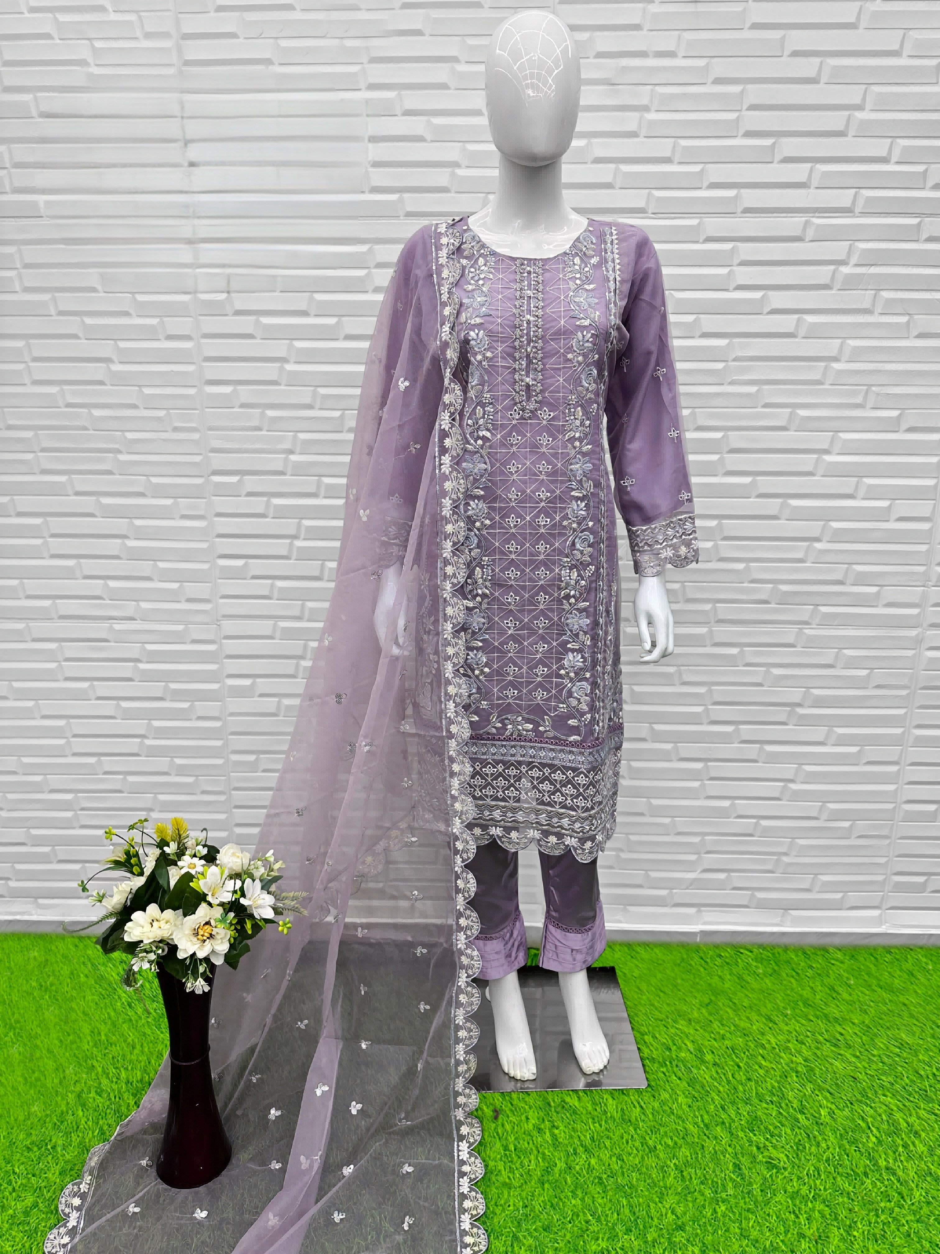 Ethereal Thread Bloom Pakistani Suit LXPK0052