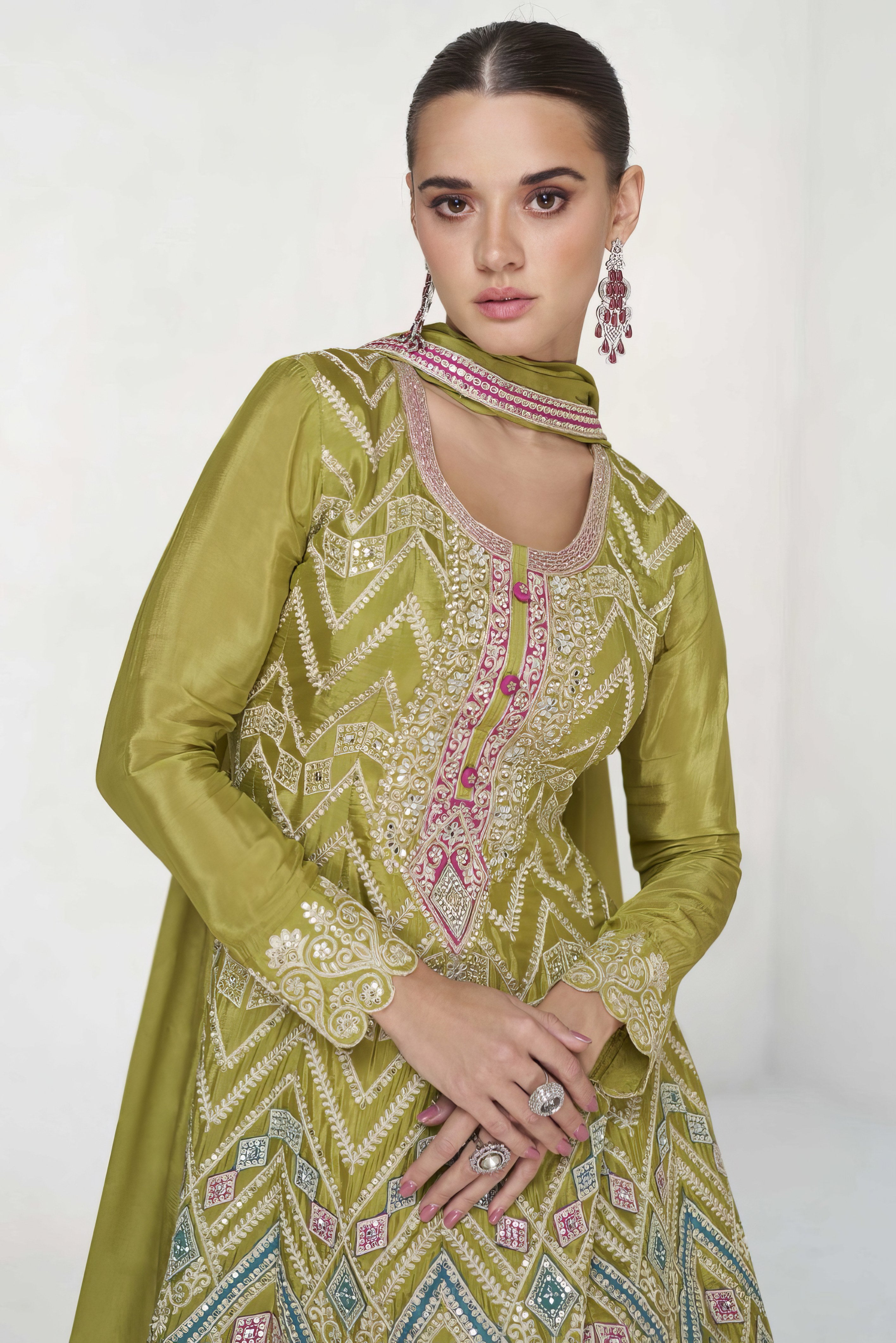Chinon Charm Sharara LXSR0099