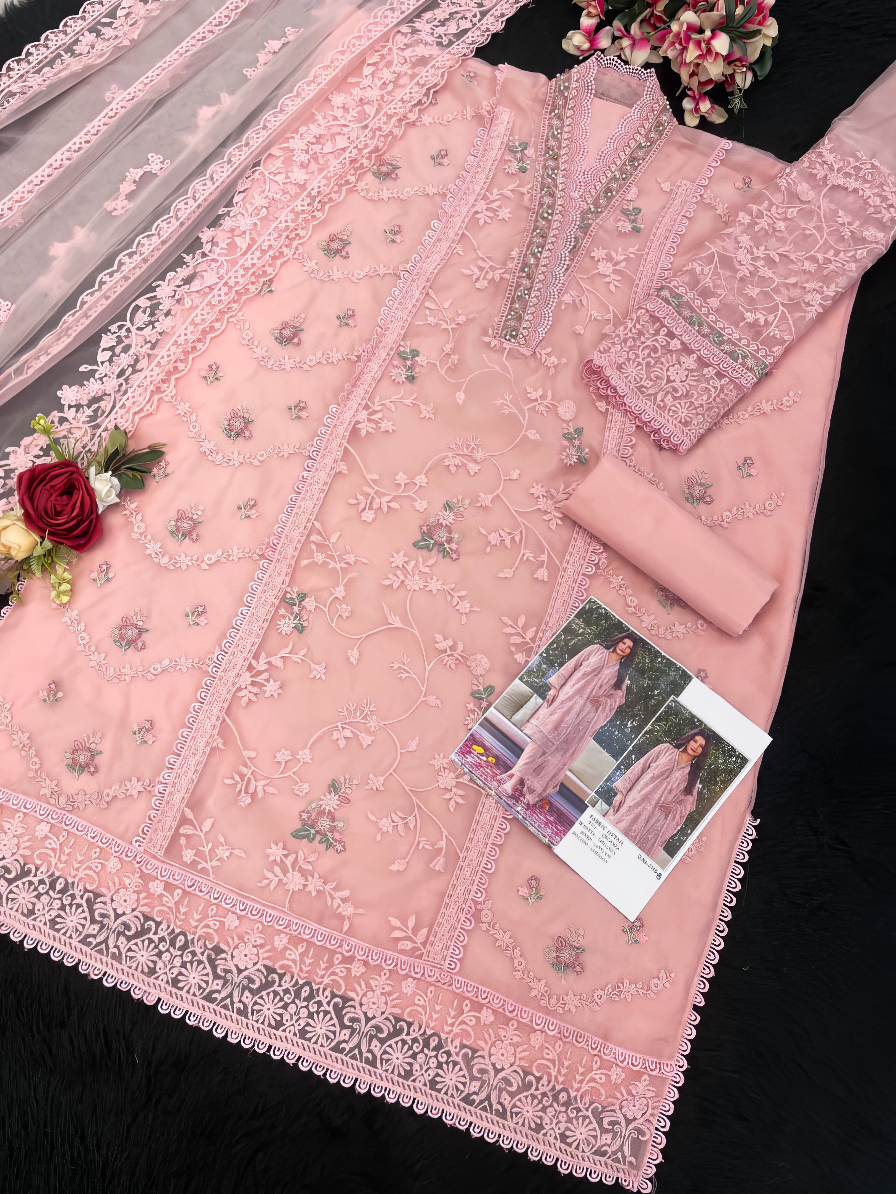 Zariya Luxe Pakistani Suit Set  EAPK0085