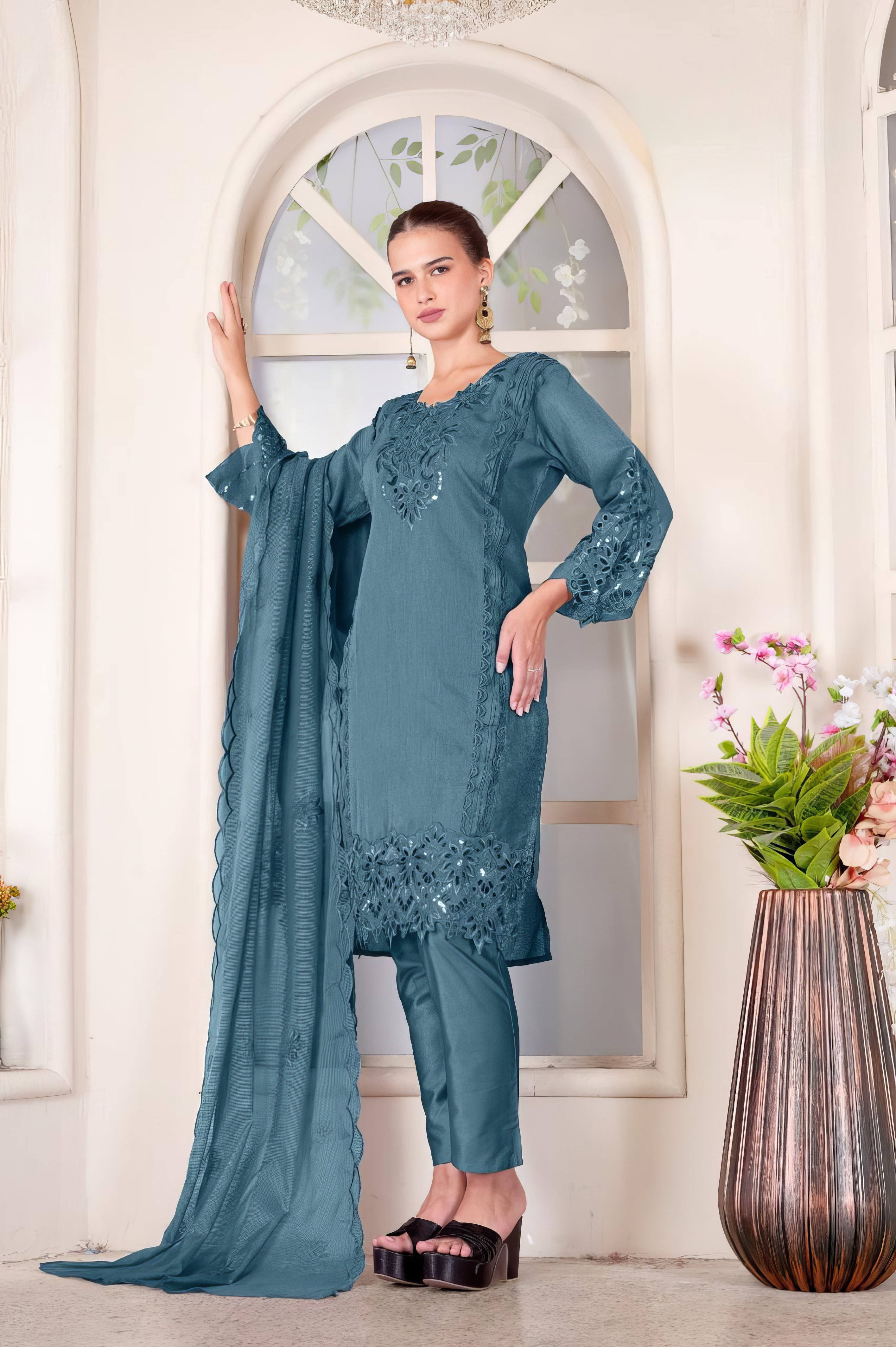 Zariya Luxe Kurti Pakistani Suit EAPK0094