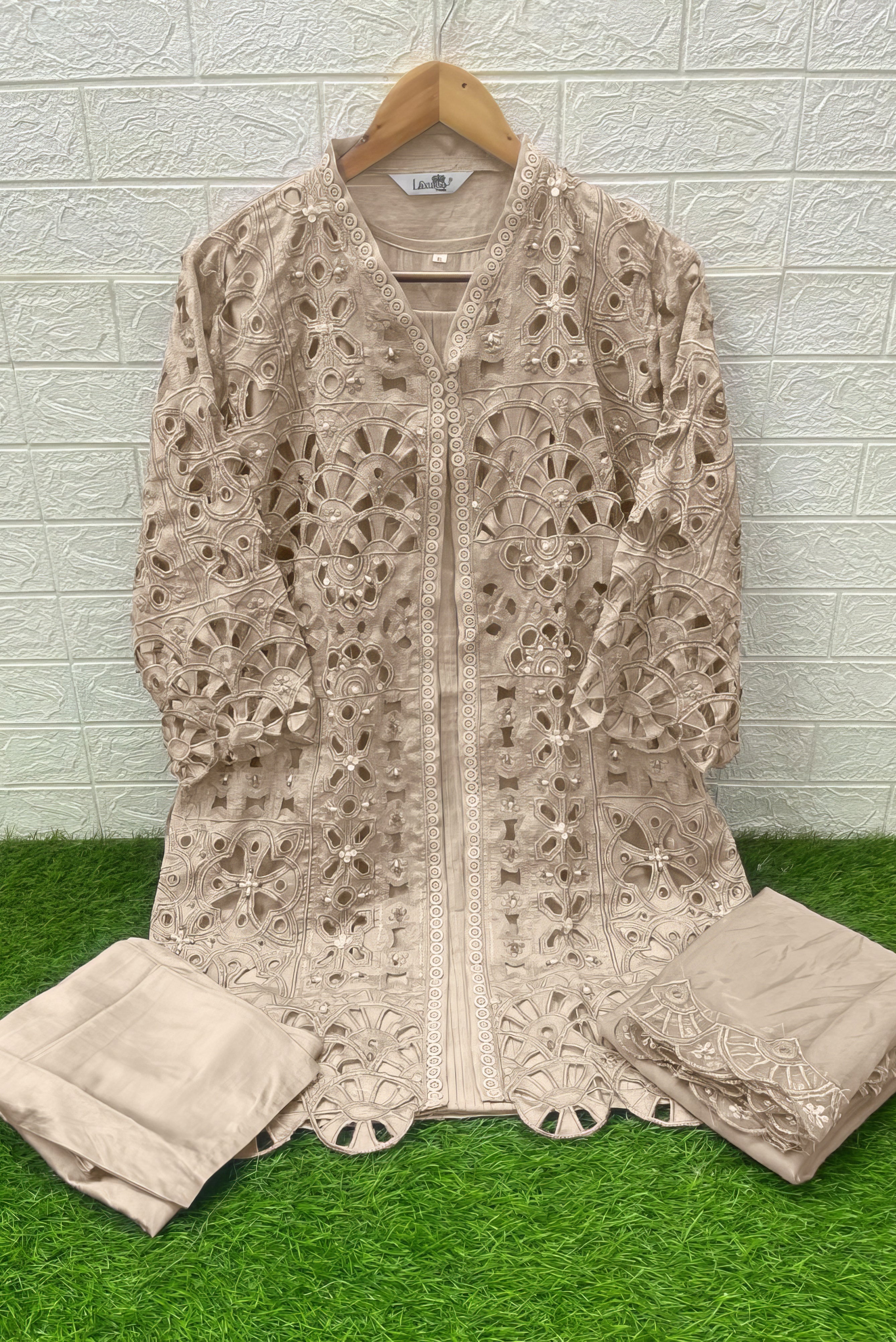 Aarzoo Pakistani Suit EAPK0097