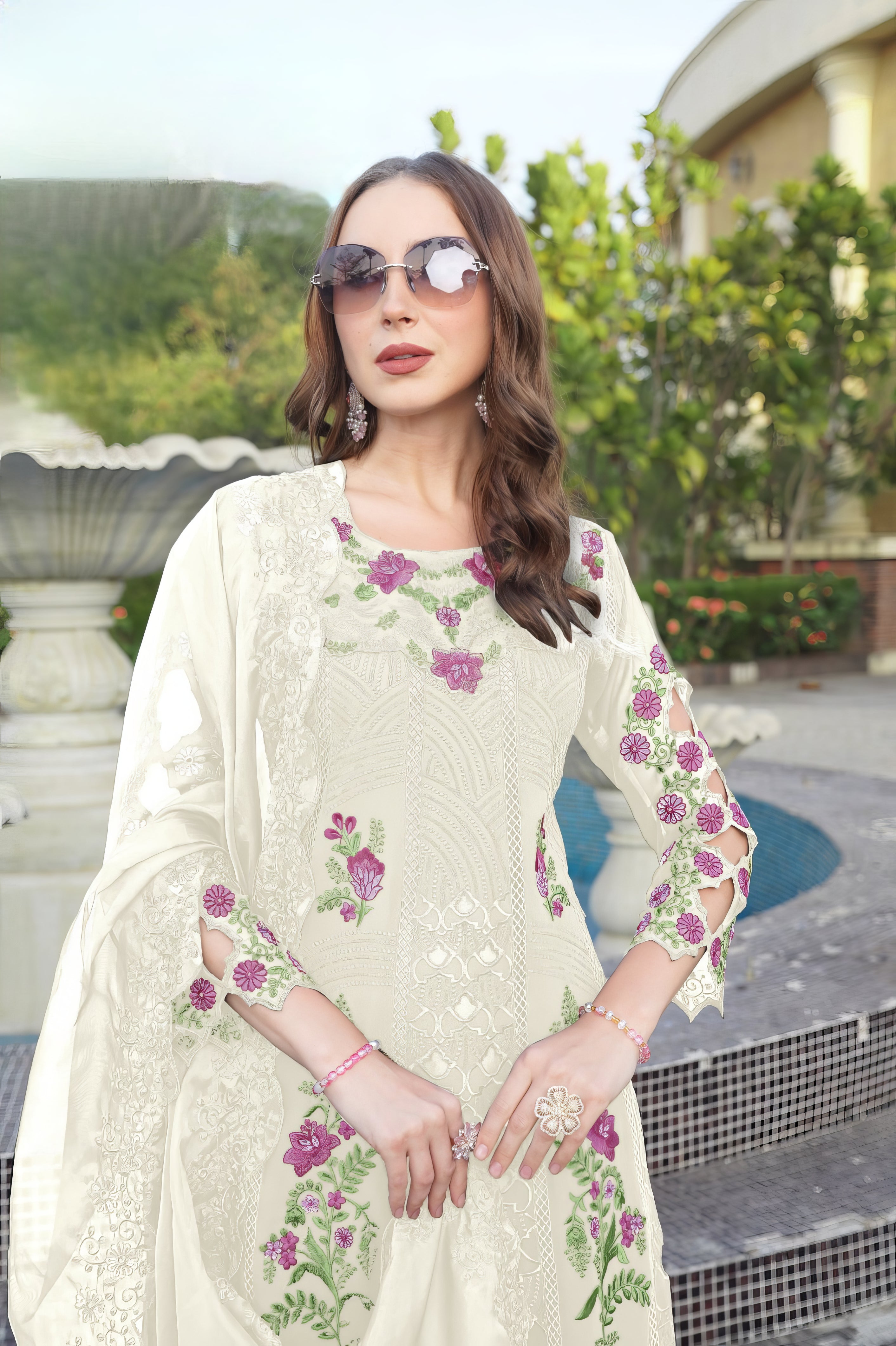 Floral Embroidered Pakistani Suit EAPK0098