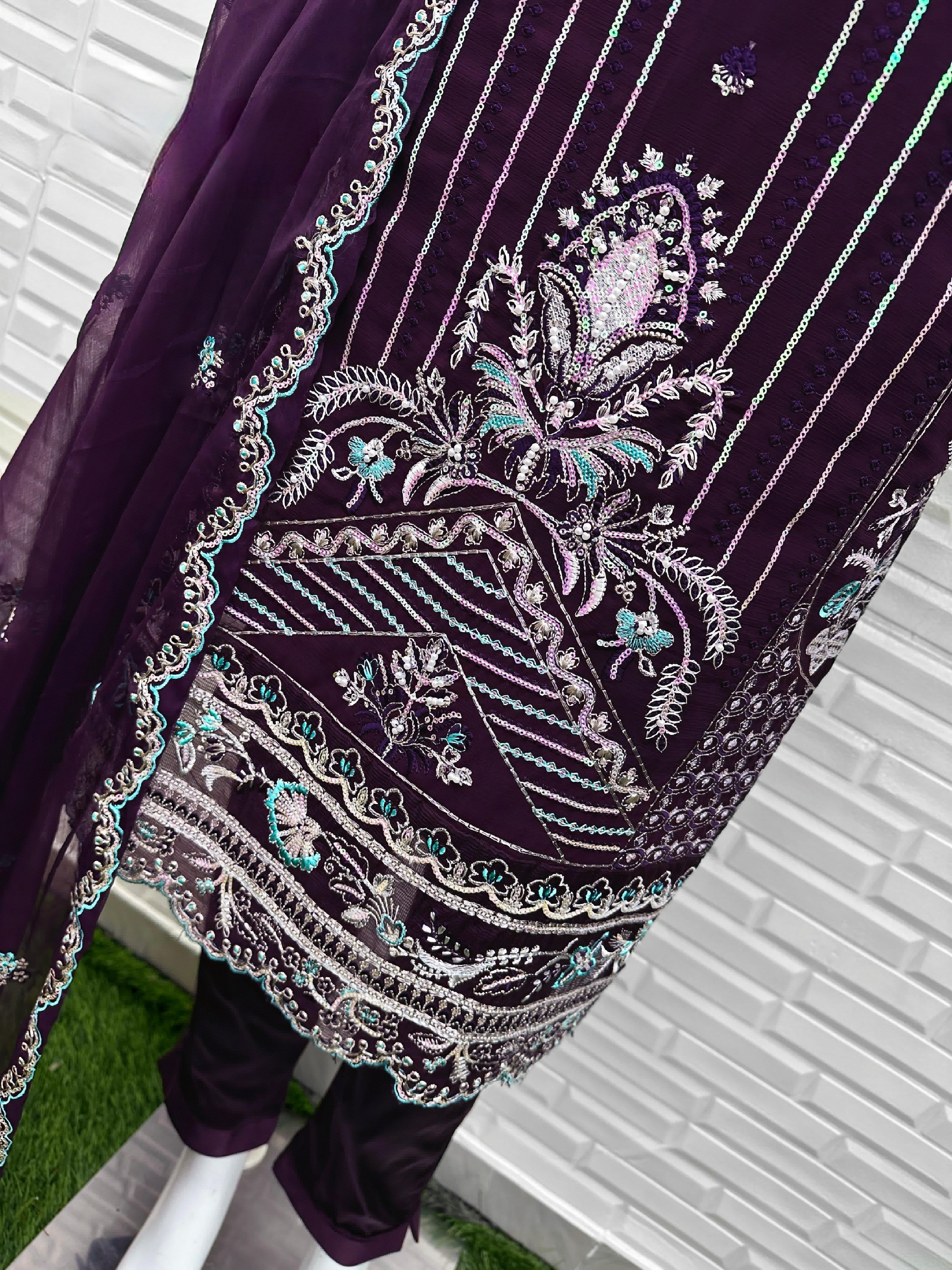 Luminous Thread Luxe Pakistani Suit LXPK0051