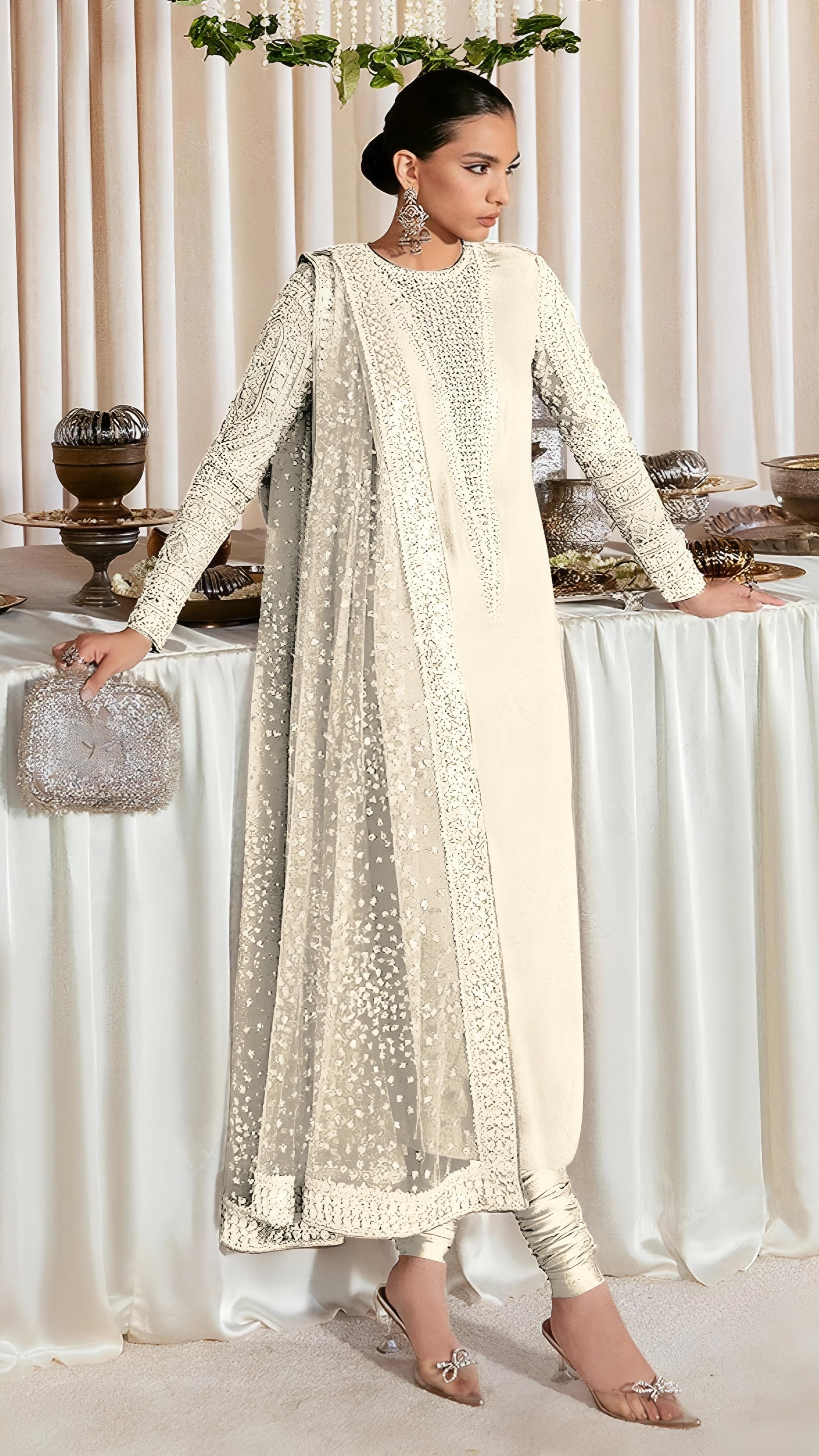 Aariah Veil Embroideried Pakistani suit Work EAPK0008