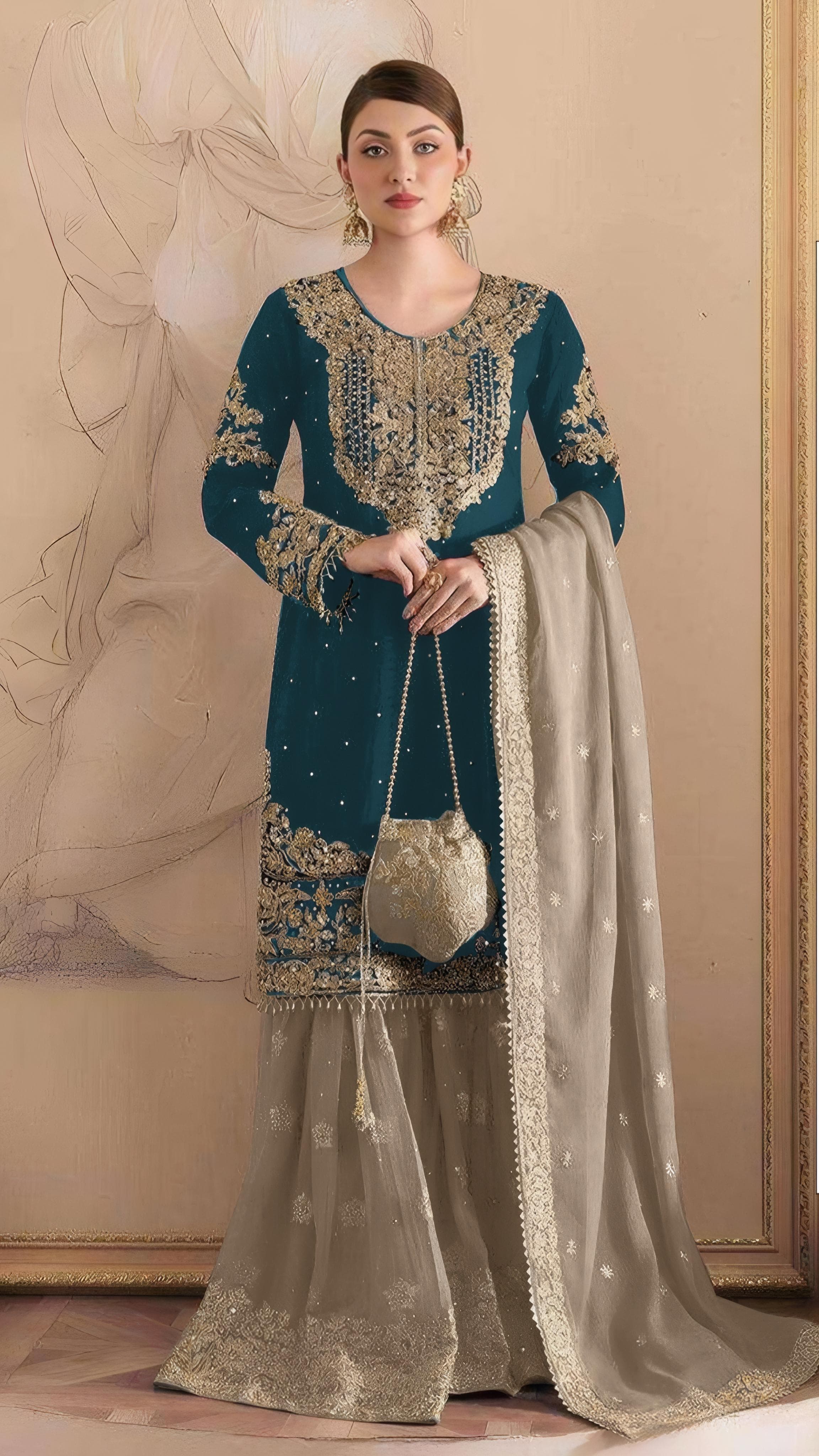 Designer Pakistani Suit with zari work EAPK0045