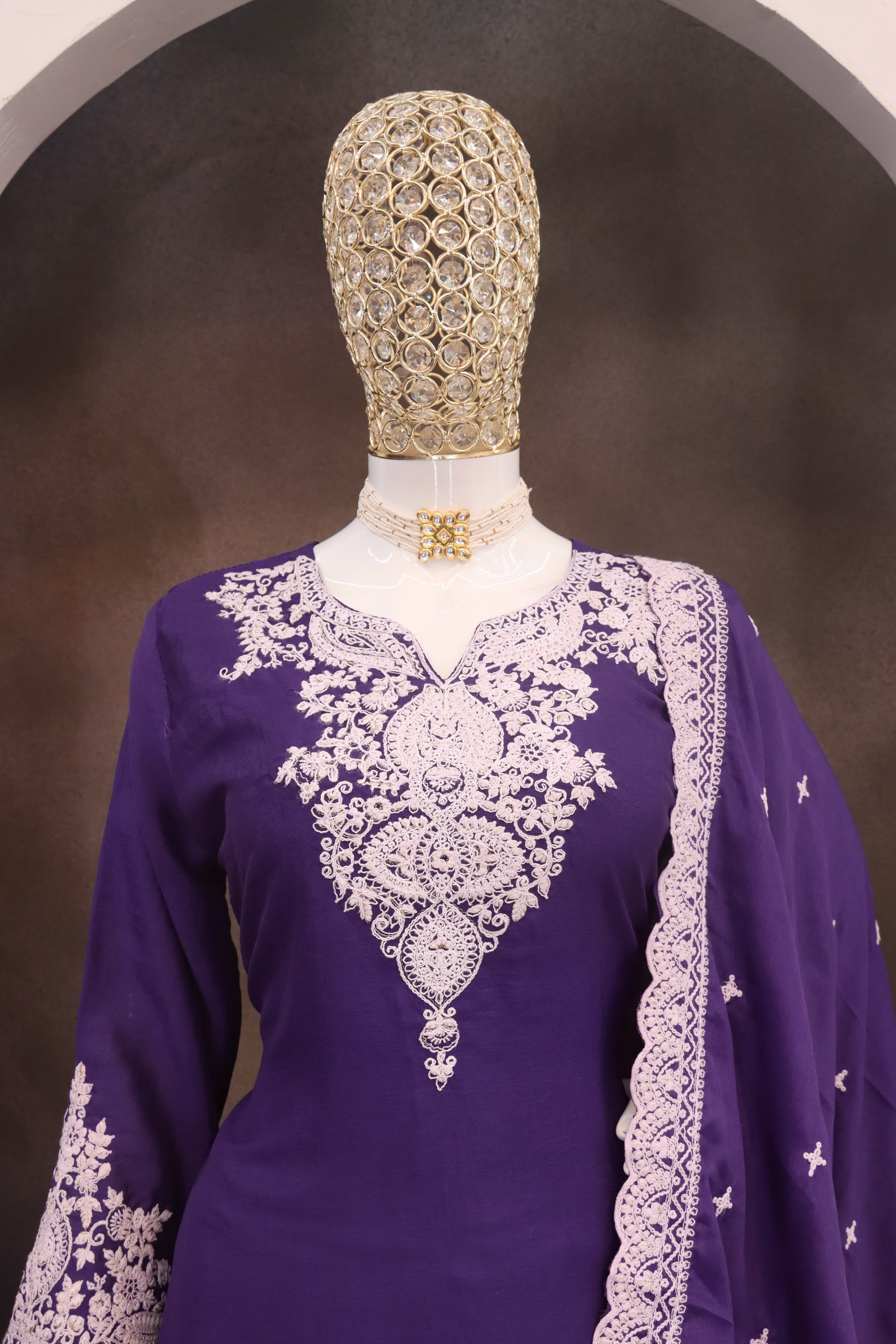 Threaded Whisper chinon SHARARA EASR0031