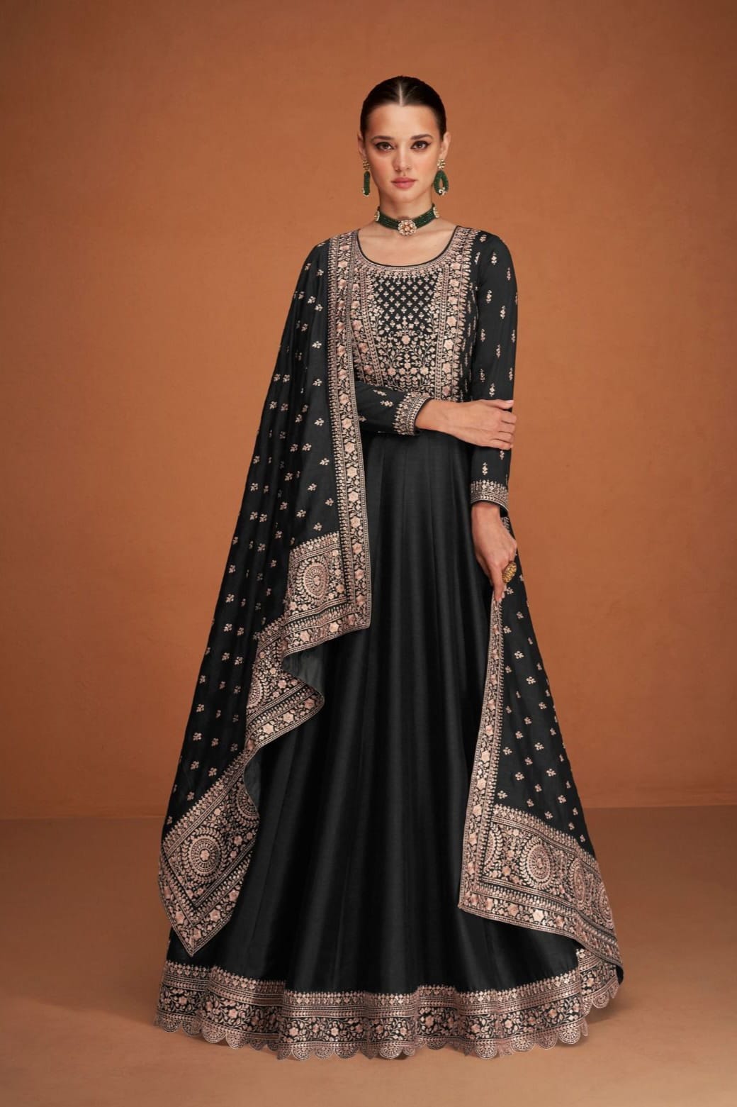 Royal Whisper Designer GOWN EAGW0021
