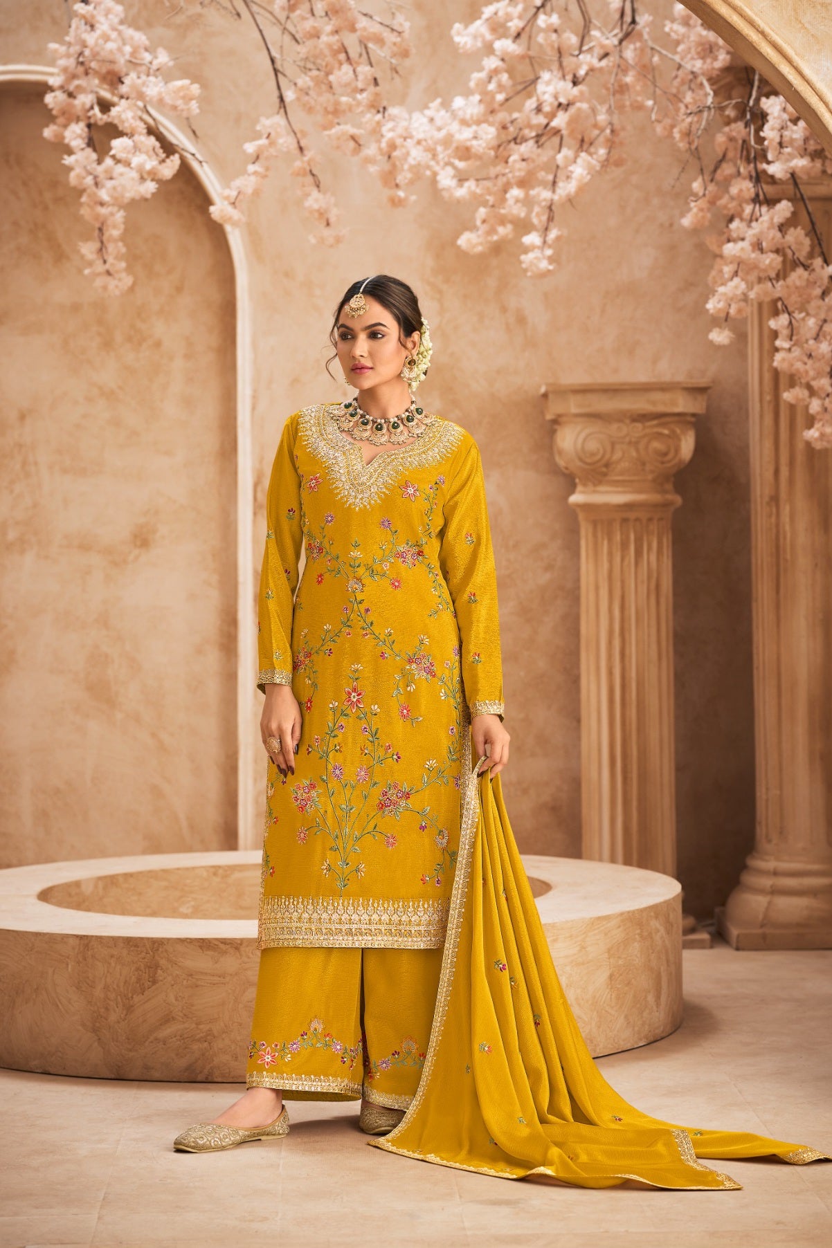 Eira Simar Premium Suit LXST0005