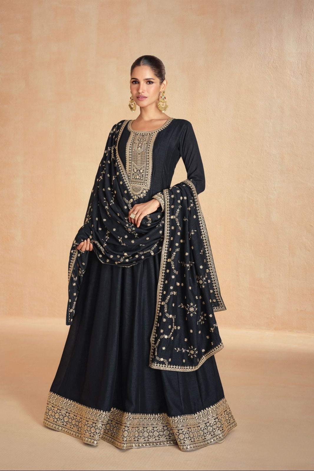 Amaira – Full-Stitch Premium Silk Gown LXGW0028