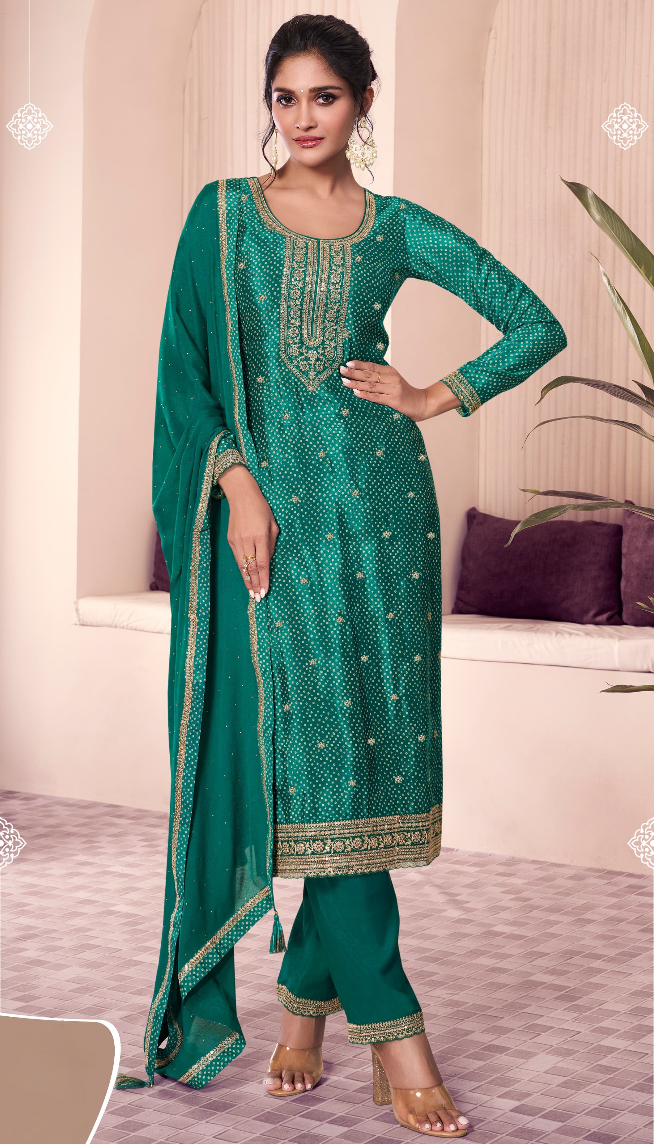 Chinon Charm Premium Suit LXST0015