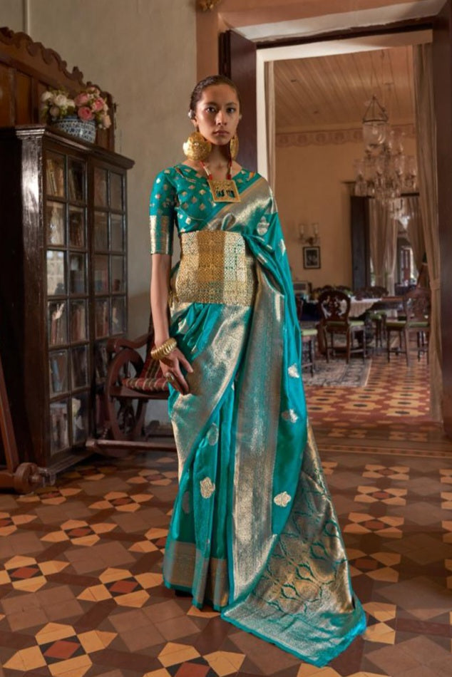 Iraaya Two-Tone Handloom Silk Saree EASE0022