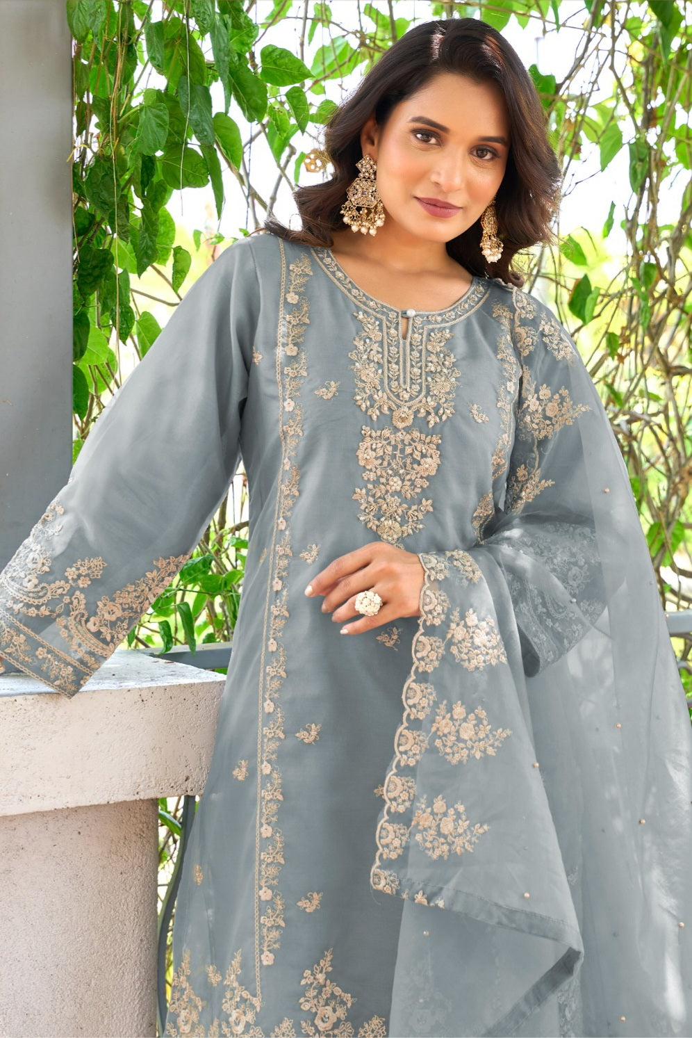 Ornate Glow Pakistani Suit EAPK0066