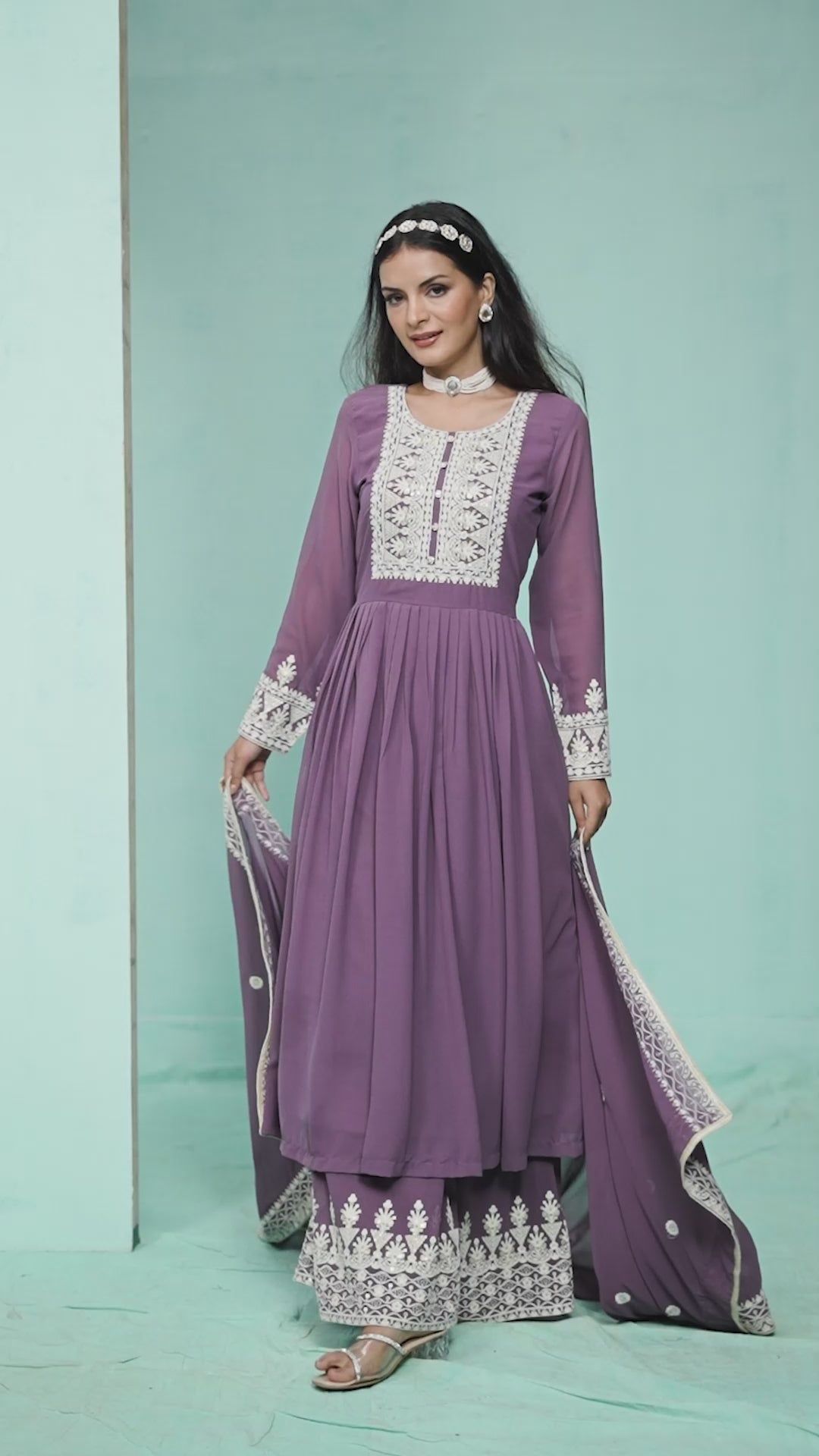 Celeste Charm Embroderied suit EASR0062